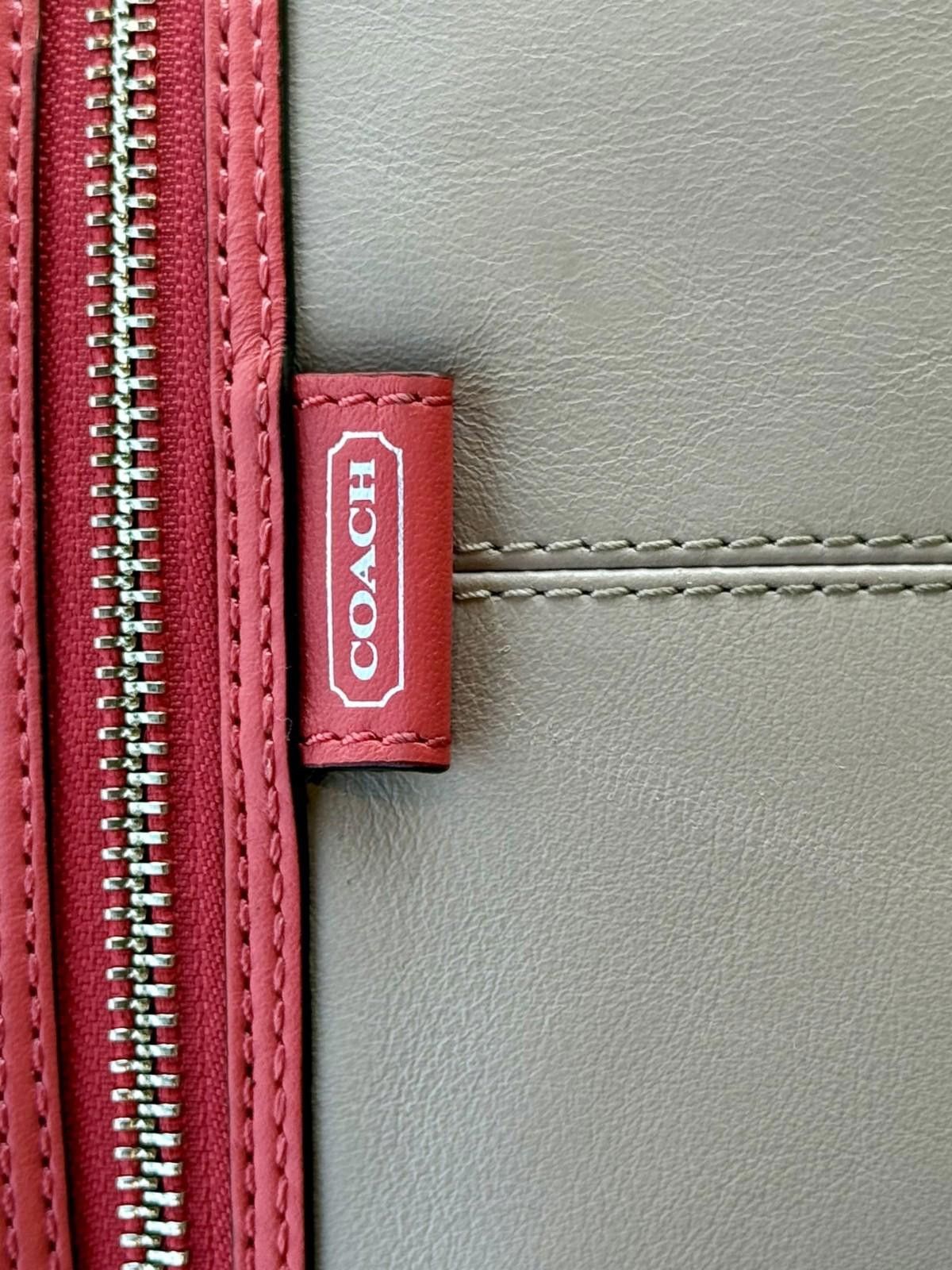 Coach Leather Crossbody Messenger iPad eReader w Adjustable Strap Size ONE SIZE - 11 Thumbnail