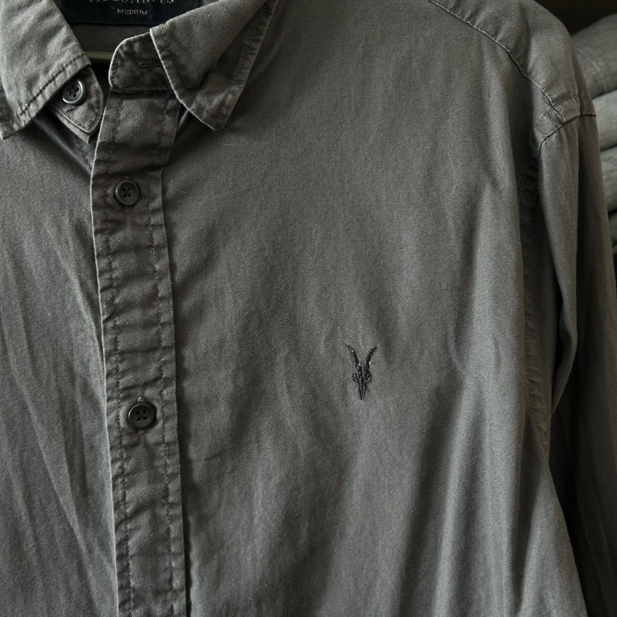 Allsaints Designer Allsaints Small Logo Basic Button Up shirt size M Size US M / EU 48-50 / 2 - 3 Thumbnail