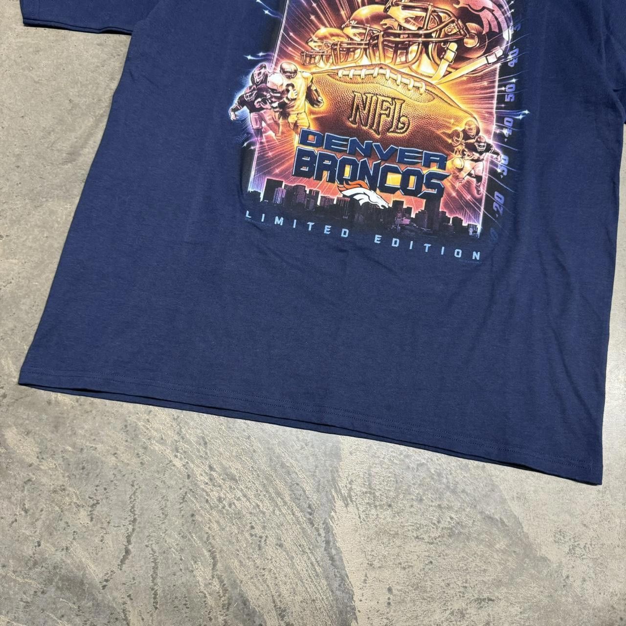 Lee × Vintage Vintage 90s Deadstock Lee Sport Denver Broncos T-Shirt Size US XL / EU 56 / 4 - 3 Thumbnail