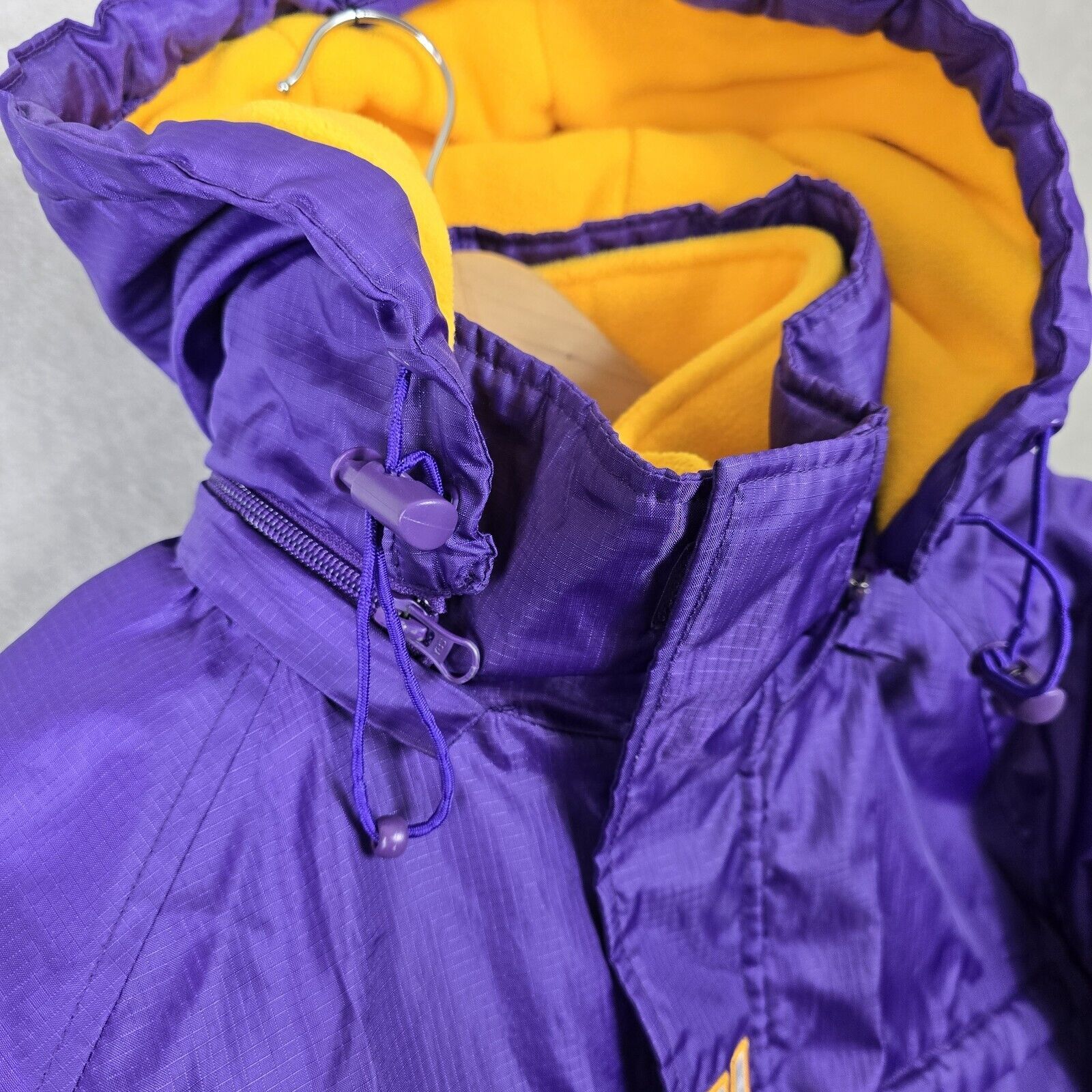 NFL Vintage Minnesota Vikings NFL G-iii Jacket Mens Large Purple Size US L / EU 52-54 / 3 - 12 Thumbnail