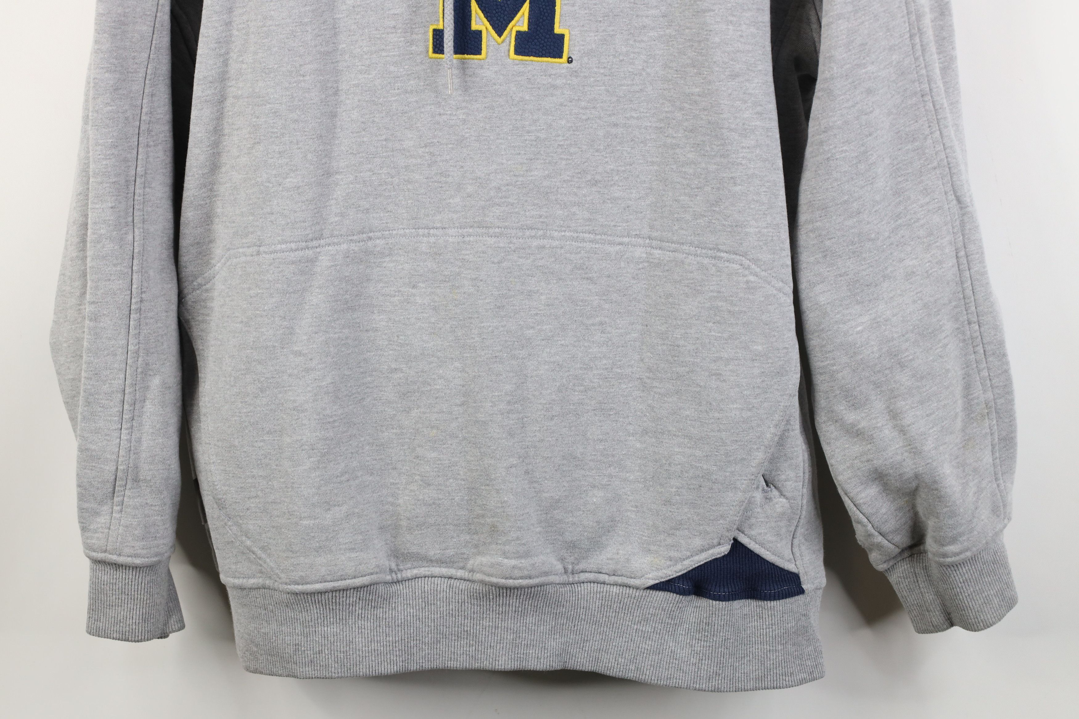 Nike Vintage Nike Center Swoosh University of Michigan Hoodie Size US M / EU 48-50 / 2 - 3 Thumbnail