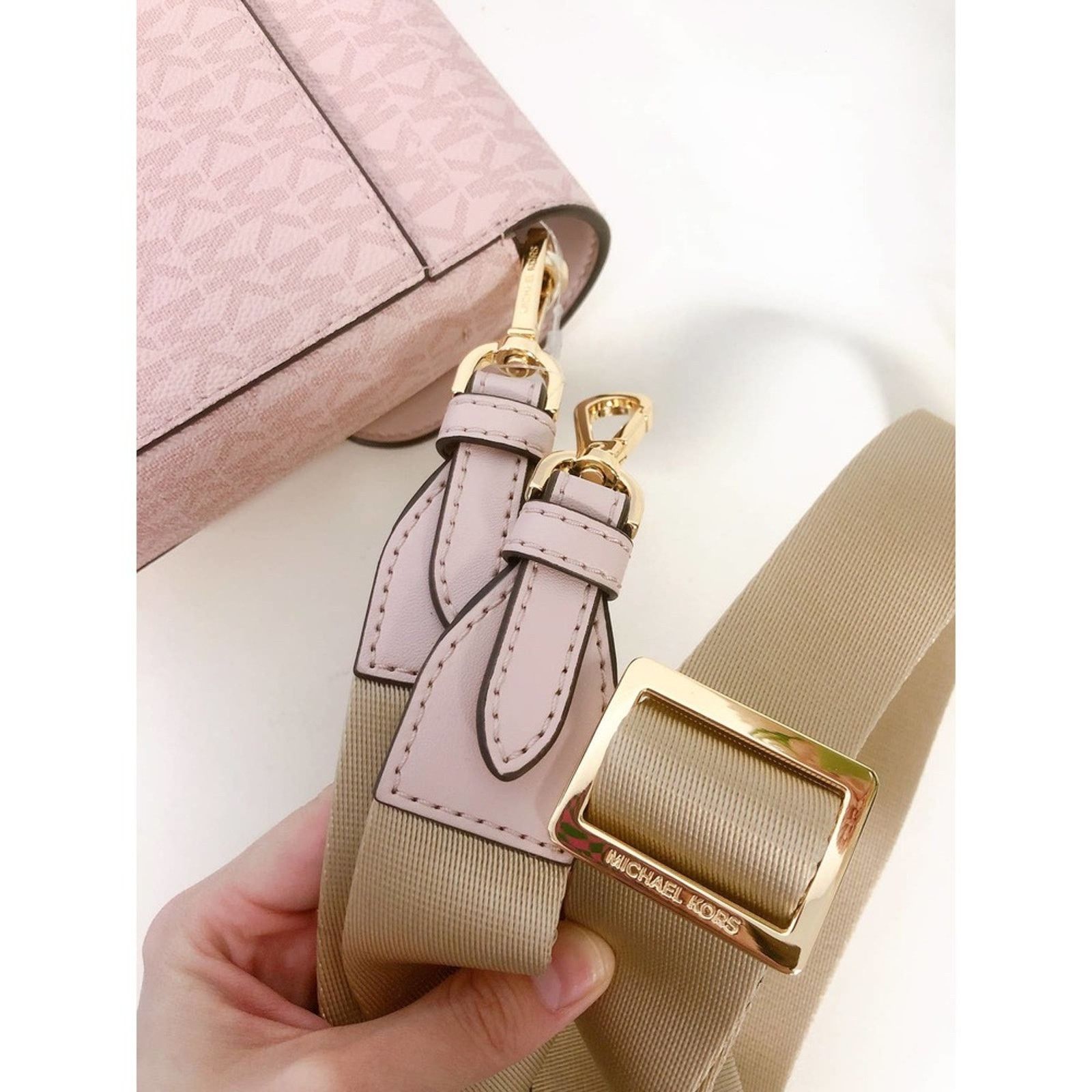 Michael Kors MICHAEL KORS 35T2GS9M2B Sloan Editor MD Logo Messenger Blush Size ONE SIZE - 7 Thumbnail