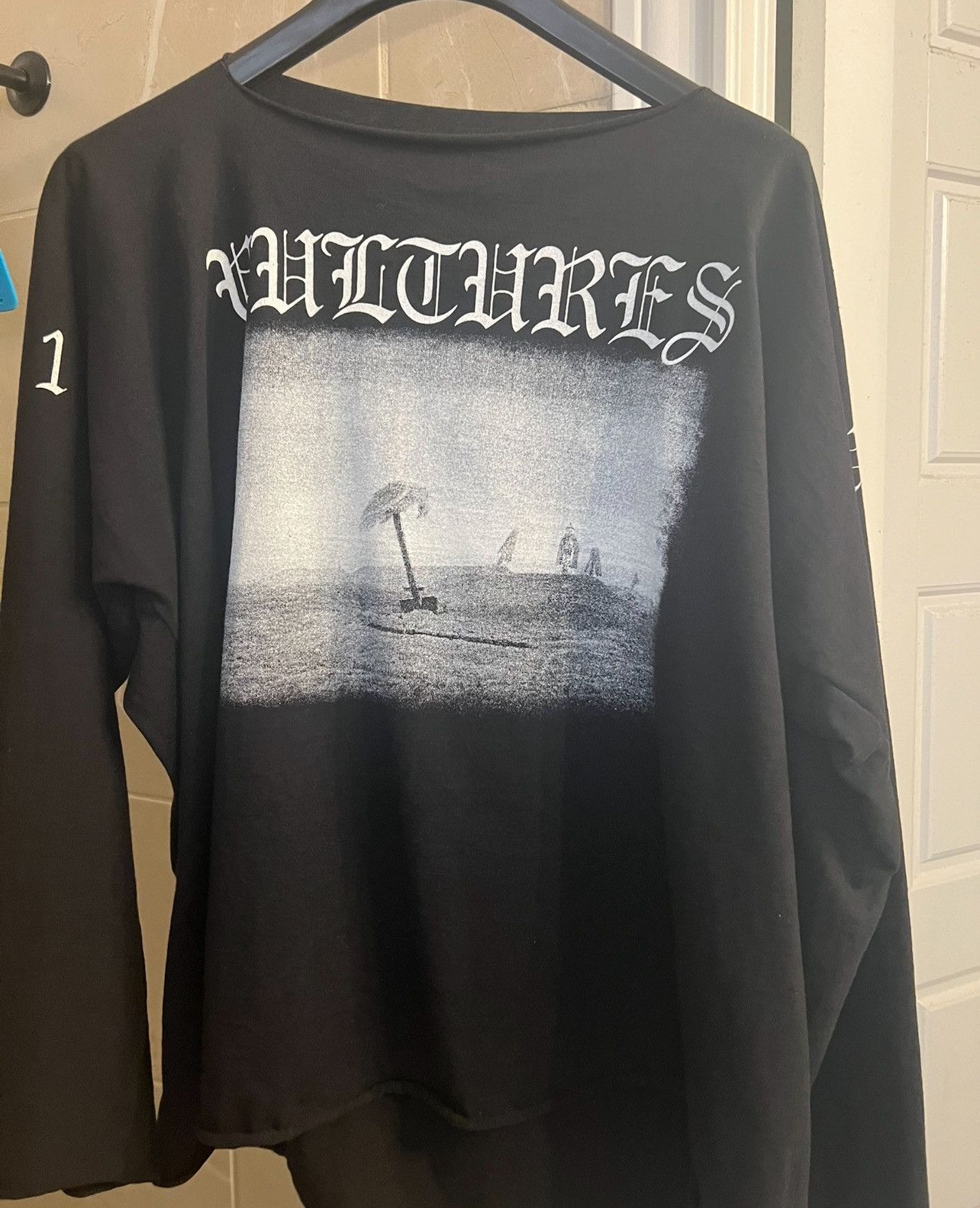 Designer × Kanye West Yeezy Vultures Gothic Long Sleeve Size US M / EU 48-50 / 2 - 2 Thumbnail
