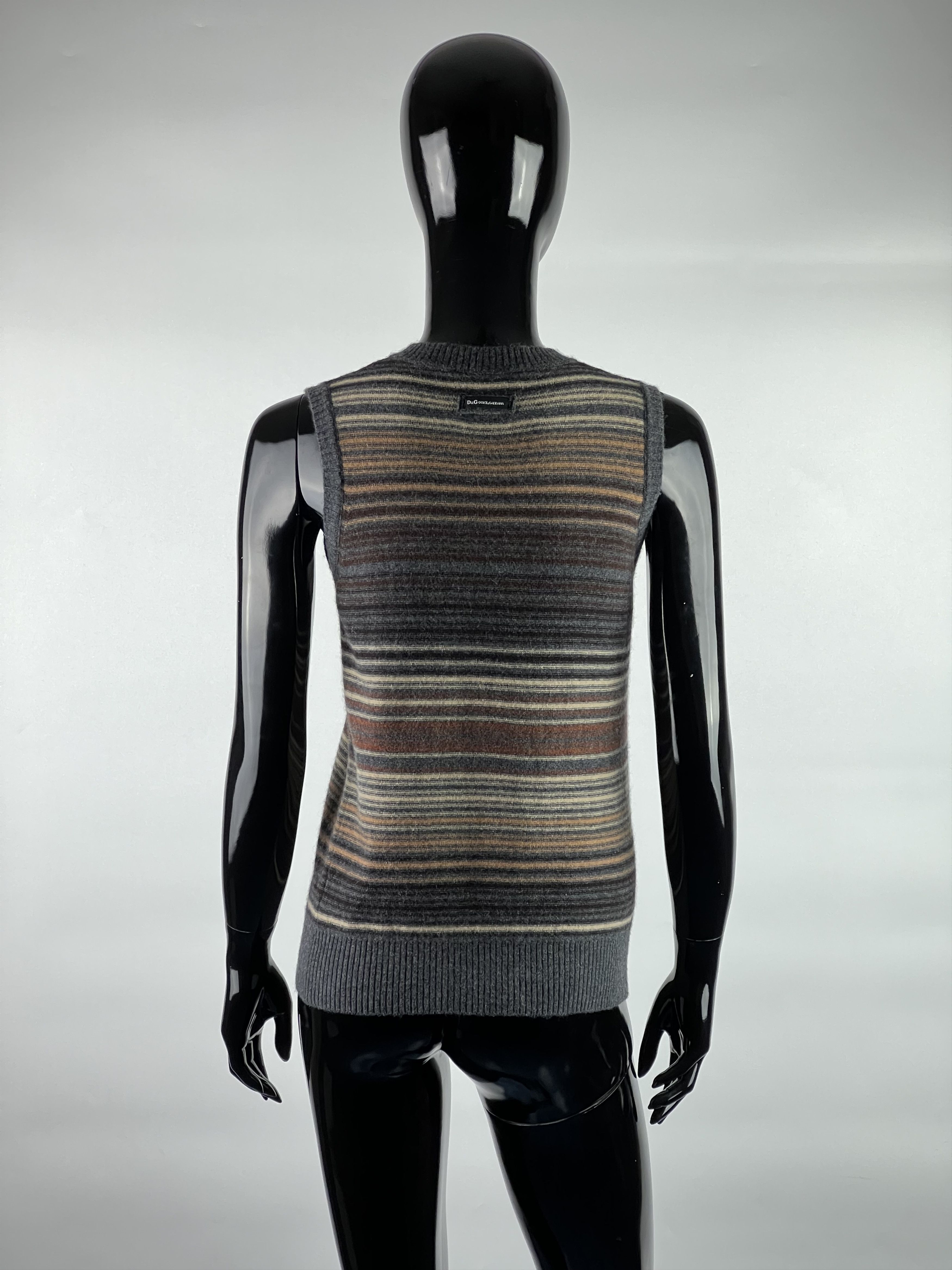 Dolce & Gabbana Dolce & Gabbana Striped Wool V-Neck Vest Size S Size S / US 4 / IT 40 - 2 Thumbnail