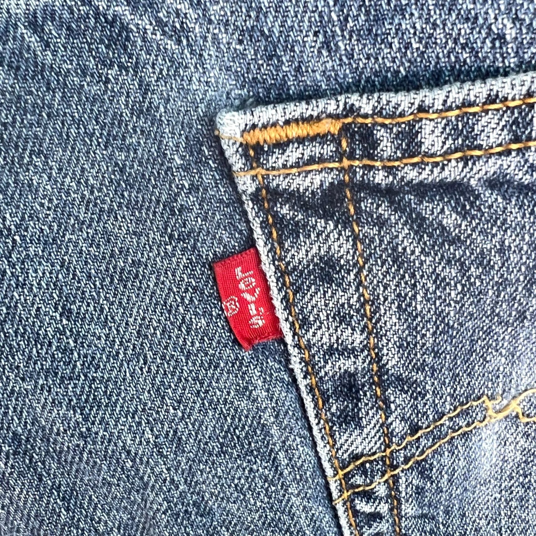 Levi's Levi's 505 Denim Shorts Mens Regular Fit 36 Blue Medium Wash 9" Inseam Pockets Belt Loops Casual Mens Size US 36 / EU 52 - 4 Thumbnail