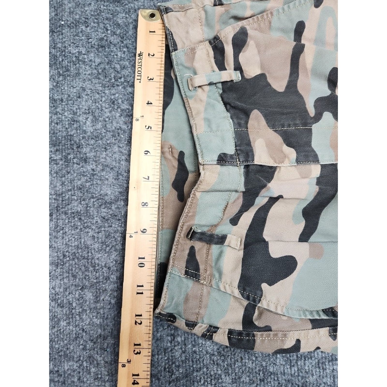 Gap VINTAGE Gap Pants Women 00 Petite Green Camo Army Cargo Military Utility Size 24" / US 00 / IT 34 - 6 Thumbnail