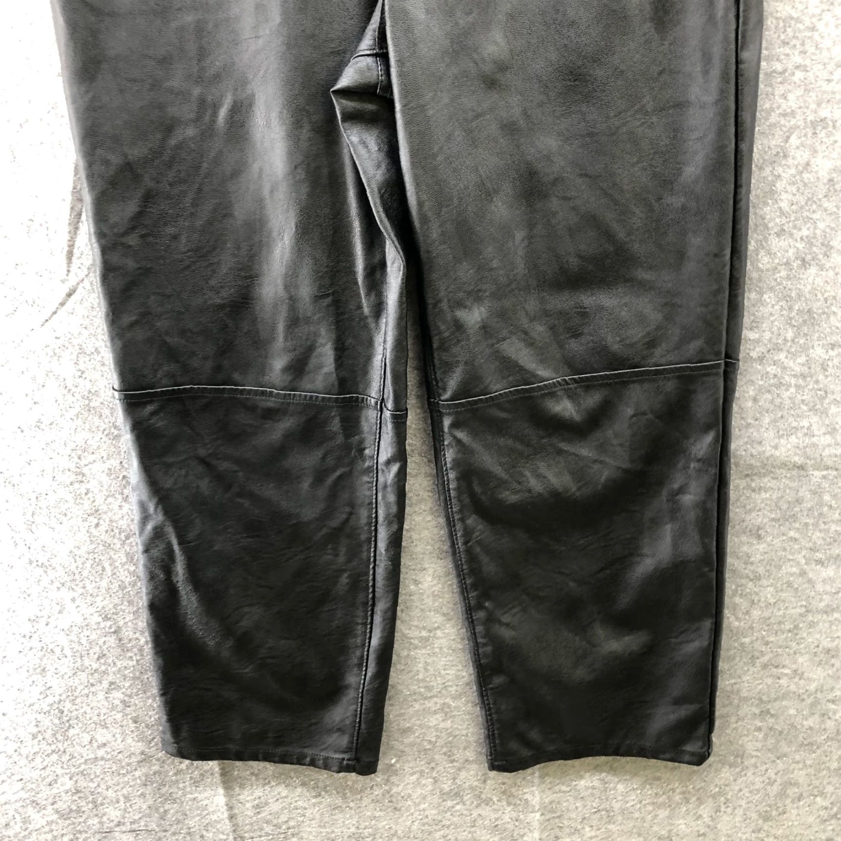 Vintage VINTAGE? No. Blank NYC Faux Leather High Waisted Straight Pants Womens Sz 29 Black Relaxed Size 29" - 4 Thumbnail