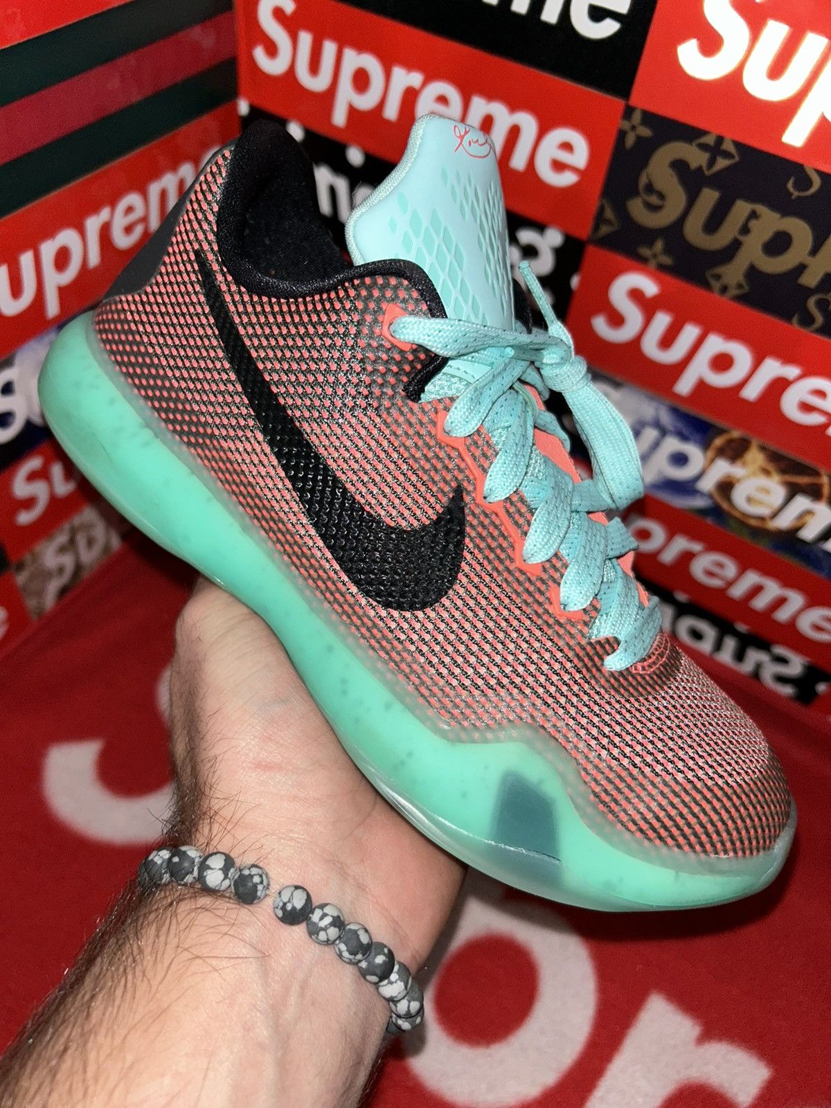 Nike Nike Kobe 10 Easter GS 726067-808 size 3.5y VNDS Size US 5 / EU 37 - 9 Thumbnail