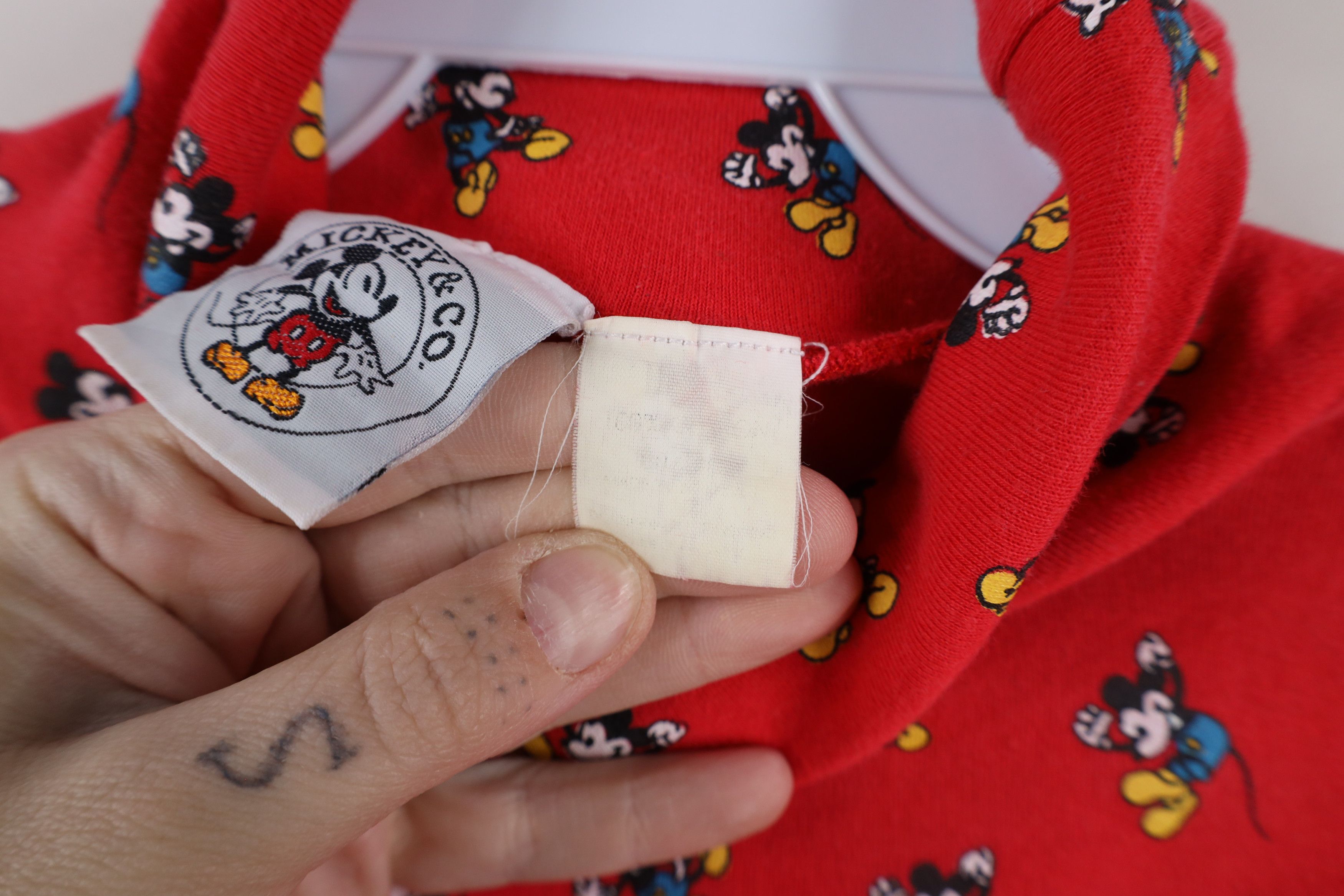 Disney × Vintage Vintage 90s Disney Mickey Mouse All Print Turtleneck T-Shirt Size L / US 10 / IT 46 - 6 Thumbnail