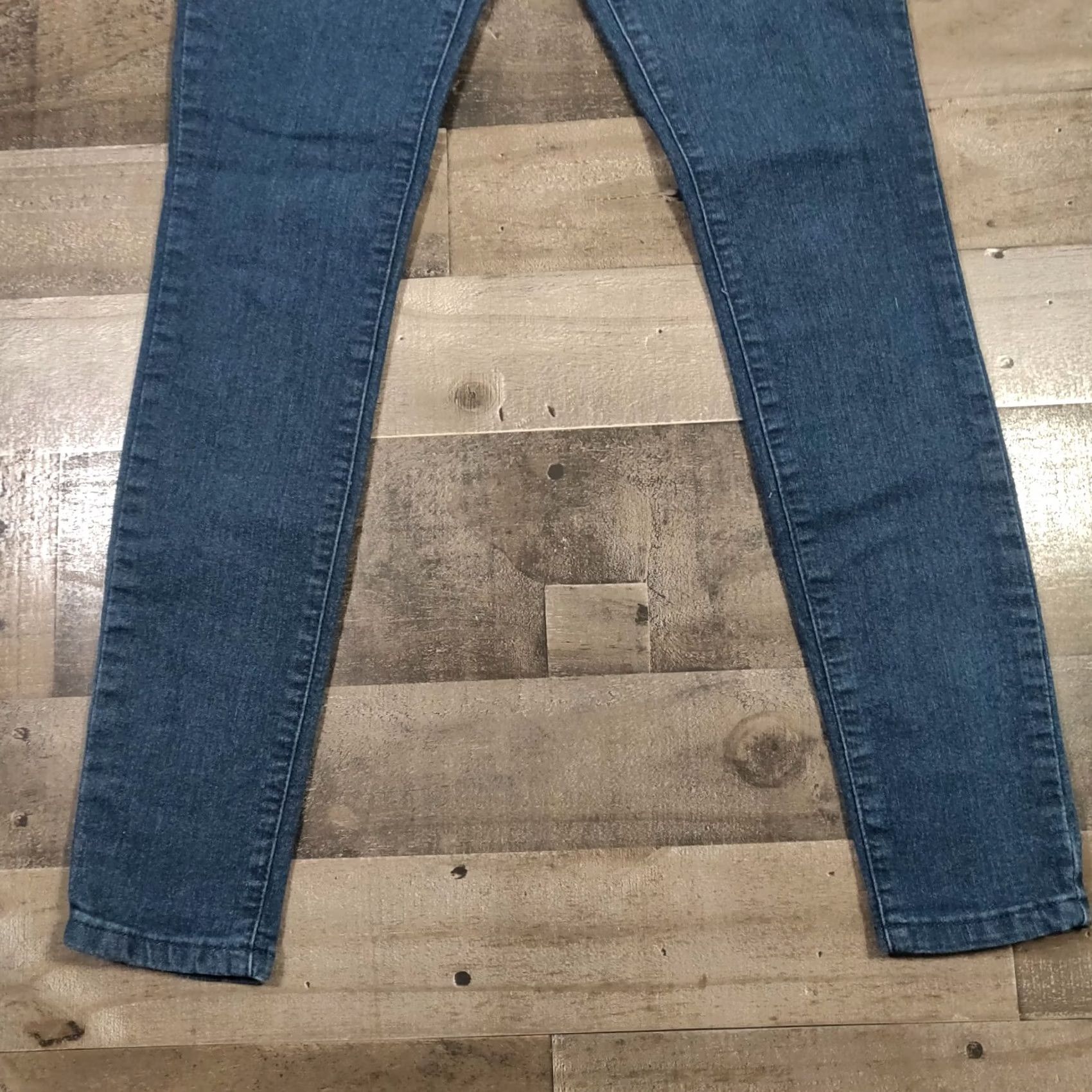 Forever 21 Forever 21 Jeans Womens 25 Low Rise Skinny Zip Closure Dark Wash Denim Blue 5-Pocket Mens? Size 42" / US 20 - 6 Thumbnail