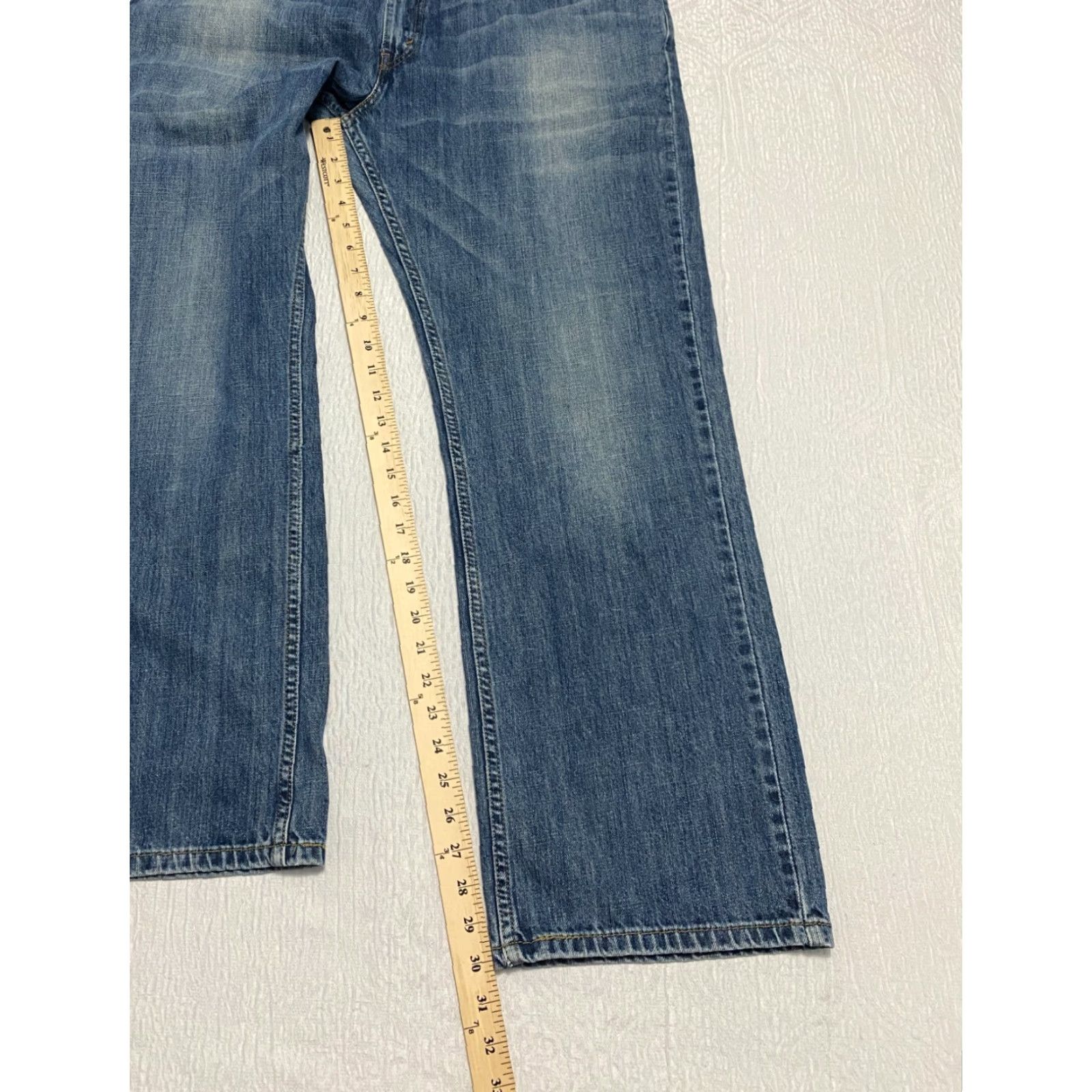 Levi's Levis 559 Relaxed Straight Jeans Size 40×30 Blue Faded Whiskers Wide Leg Mens Size US 40 / EU 56 - 7 Thumbnail