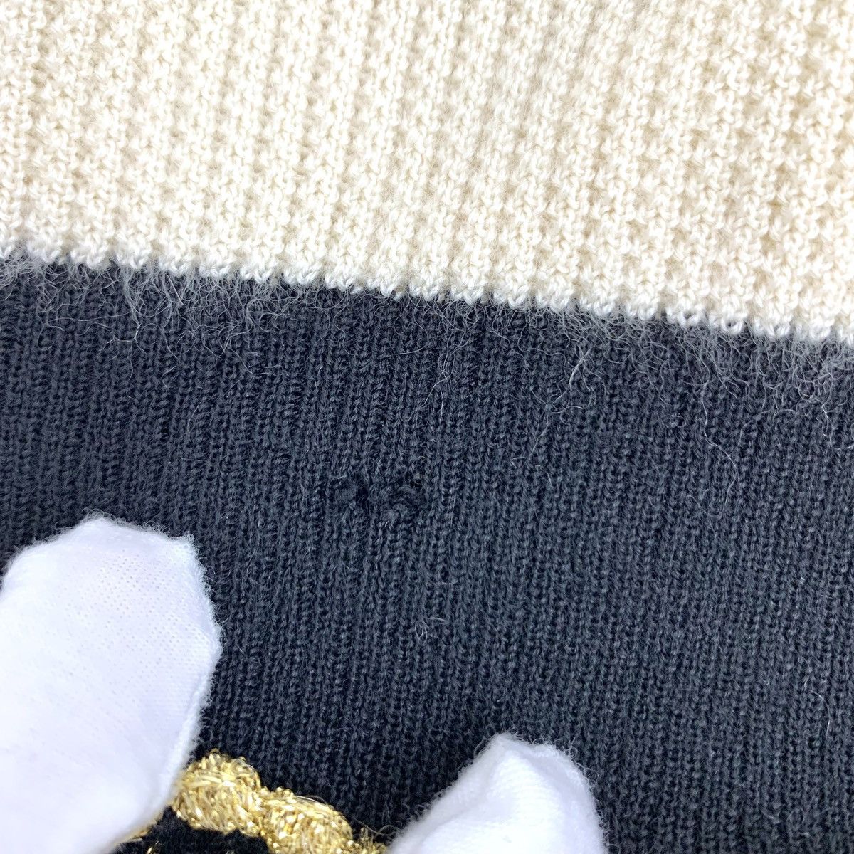 Gucci Gucci Beige Cashmere Long Sleeve Knitwear K26WX Size S / US 4 / IT 40 - 8 Thumbnail