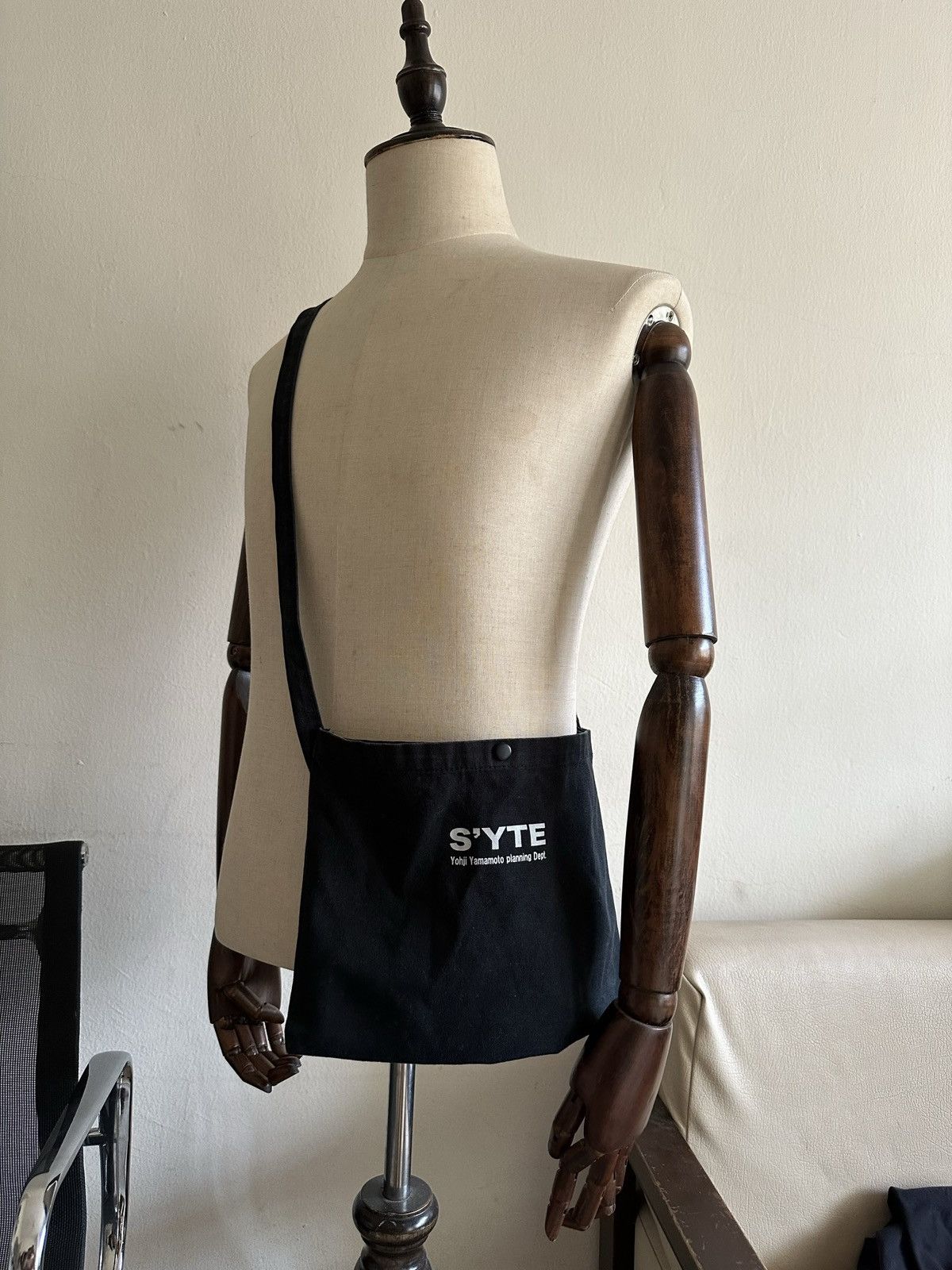 Yohji Yamamoto Yohji Yamamoto Planning Department Sling Bag Size ONE SIZE - 7 Thumbnail