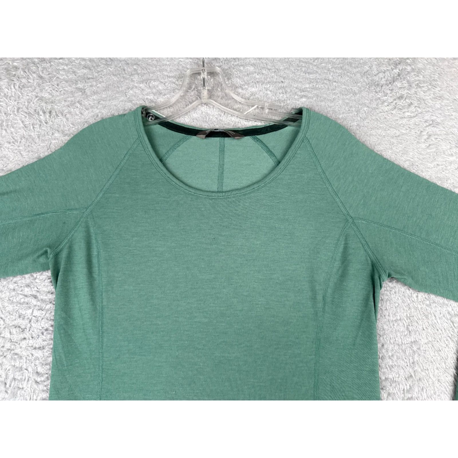 The North Face The North Face Shirt Women M Green Long Sleeve Crew Neck 100% Polyester Size M / US 6-8 / IT 42-44 - 4 Thumbnail