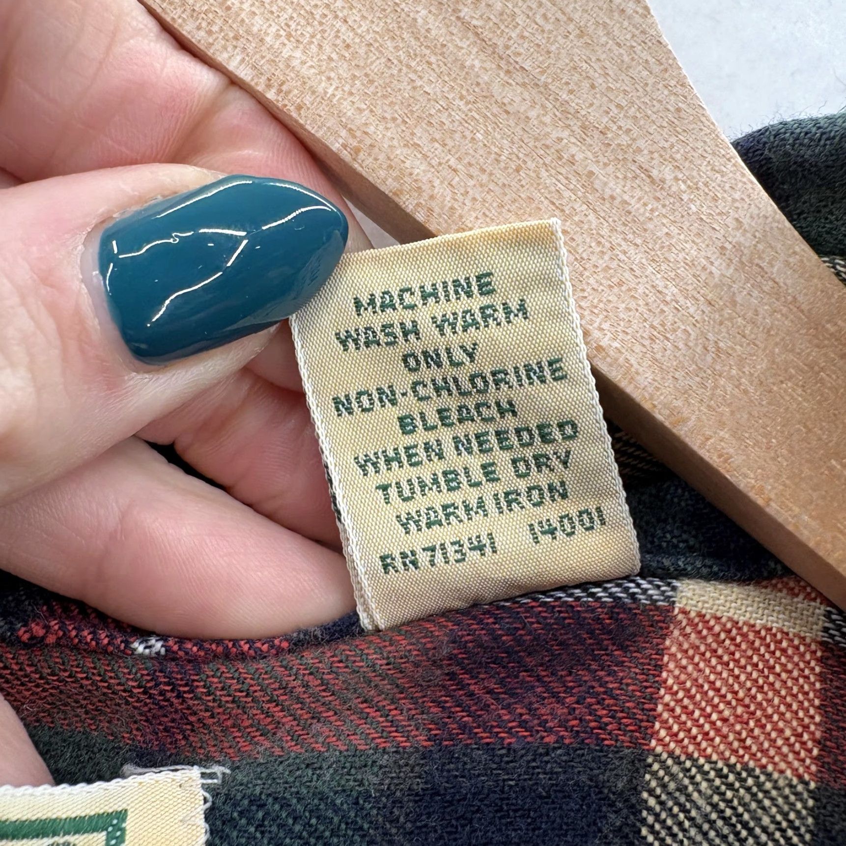 Vintage VINTAGE L.L. Bean Shirt Mens XLT Green Plaid Long Sleeve Button Up Flannel USA 90s Mens Size US XL / EU 56 / 4 - 4 Thumbnail