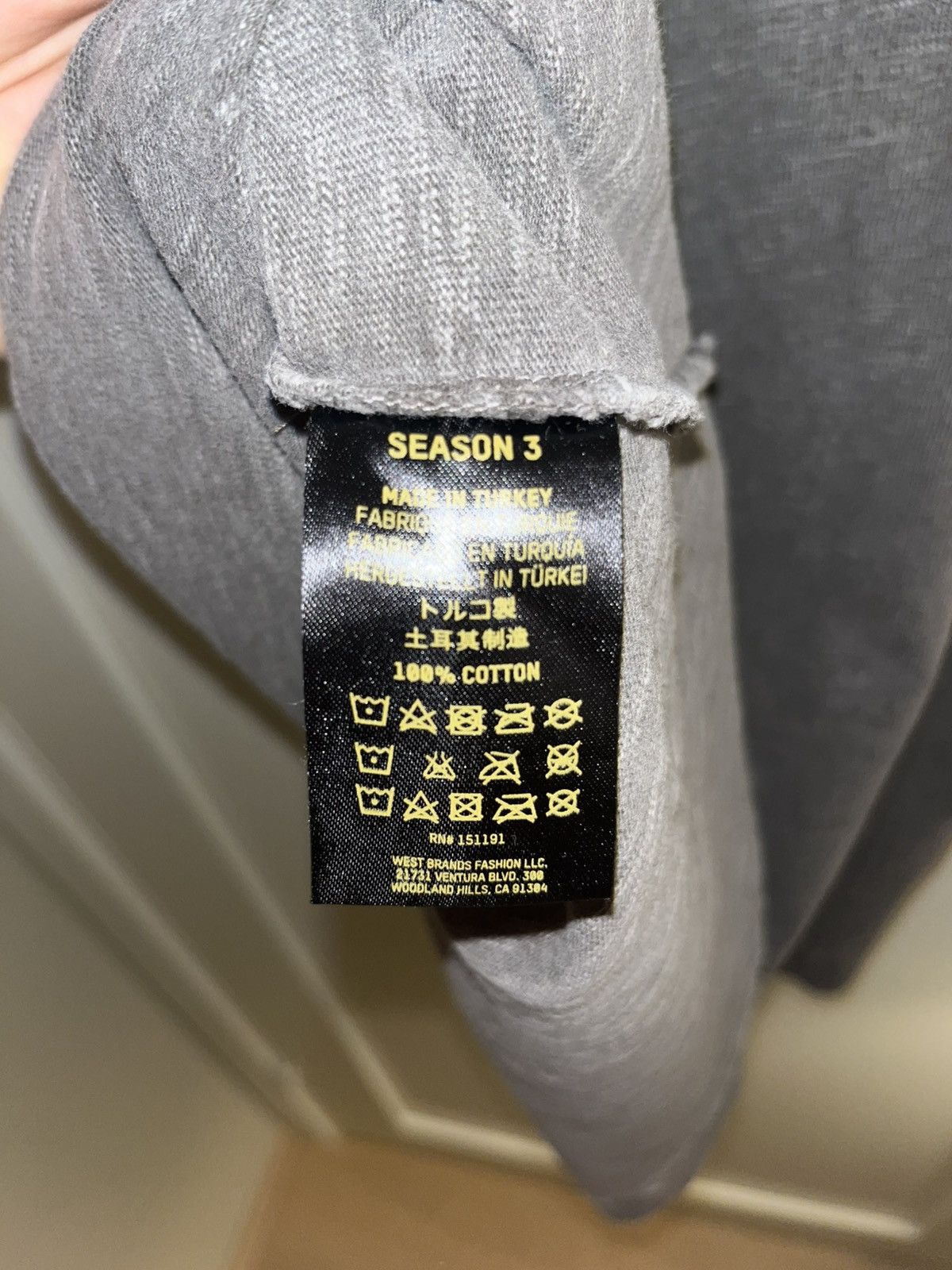 Other Yeezy Season 3 T-shirt Size US S / EU 44-46 / 1 - 4 Thumbnail