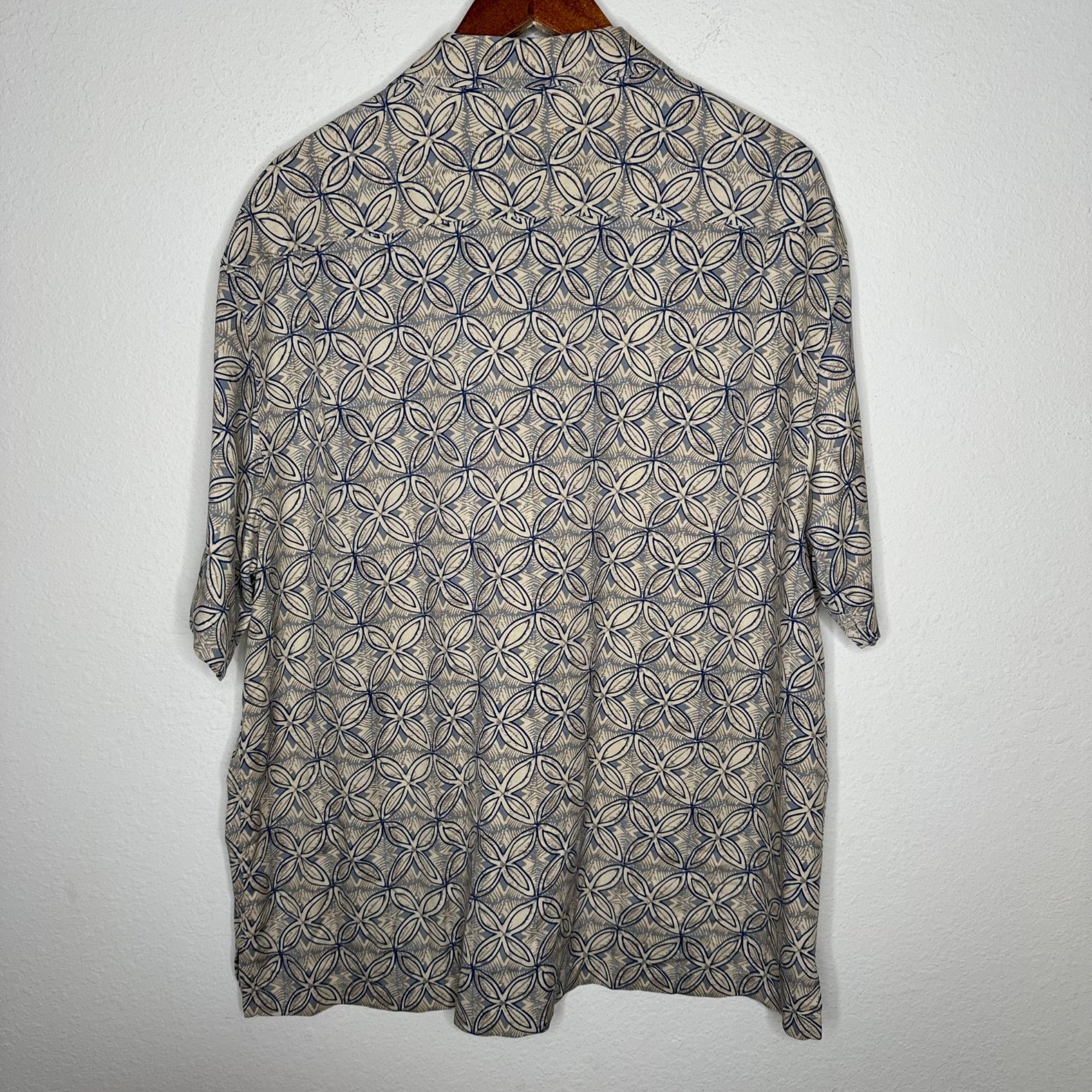 Caribbean Caribbean Silk blend button up Camp shirt geometric patter S Size US XL / EU 56 / 4 - 2 Thumbnail