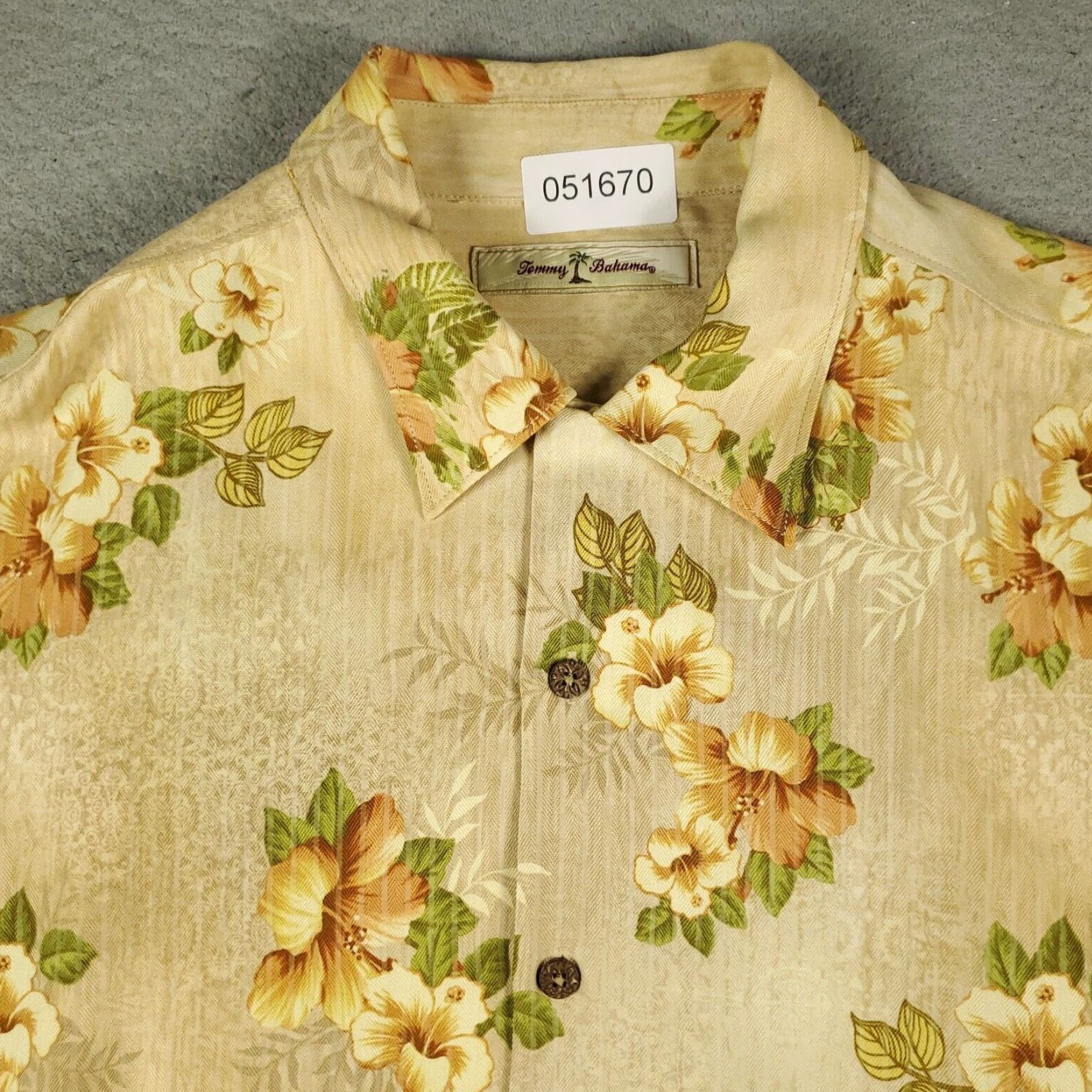 Tommy Bahama Tommy Bahama Mens Large Beige Silk Hawaiian Floral Button-Up Short Sleeve Shirt Size US L / EU 52-54 / 3 - 2 Thumbnail