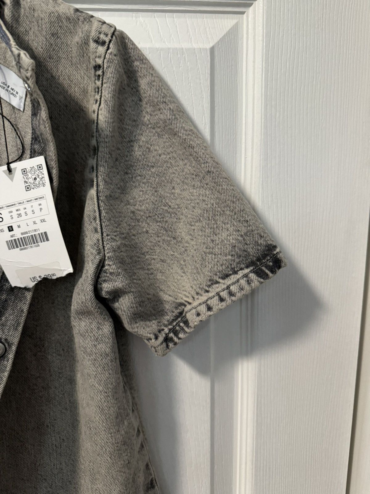 Zara Grey acid wash denim button down blouse Zara brand new Size S / US 4 / IT 40 - 5 Thumbnail