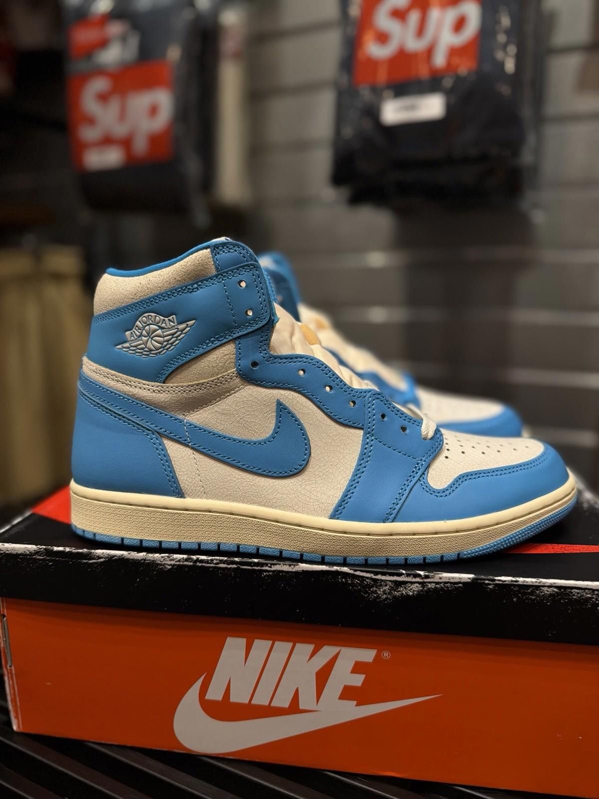 Jordan Brand Mens Size 11 Nike Air Jordan 1 Retro High UNC Reimagined Size US 11 / EU 44 - 1 Thumbnail