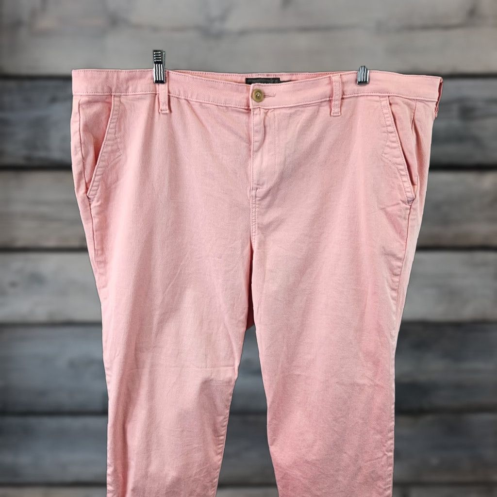 Torrid Torrid Womens Twill Chino Crop Pants Sz 22 Pink High Rise Cotton Blend Size 40" / US 18 - 1 Thumbnail