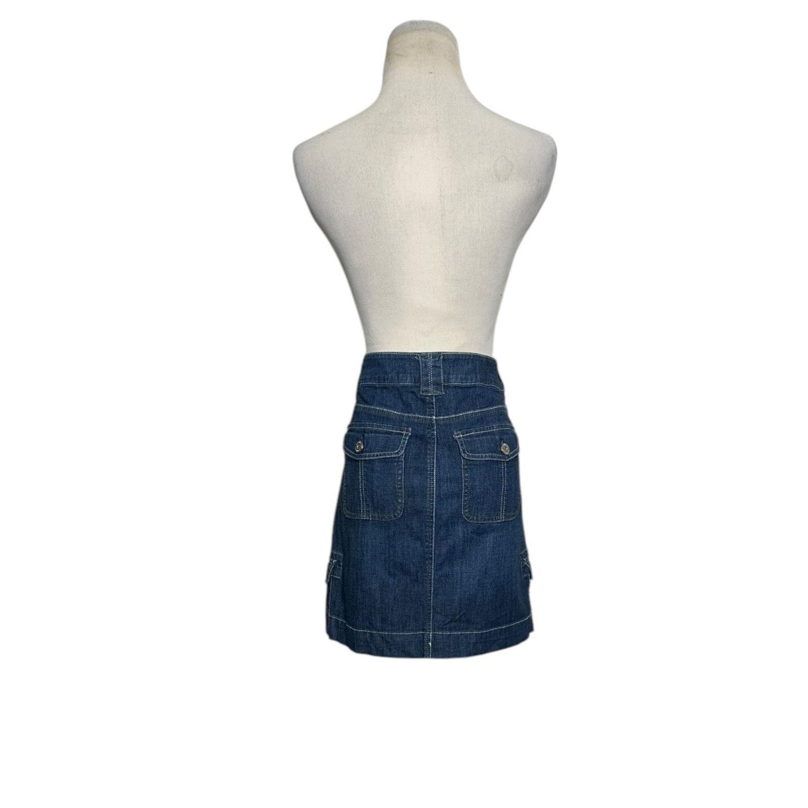 White House Black Market White House Black Market blue denim mini skirt size 4 Size 27" / US 4 / IT 40 - 9 Thumbnail