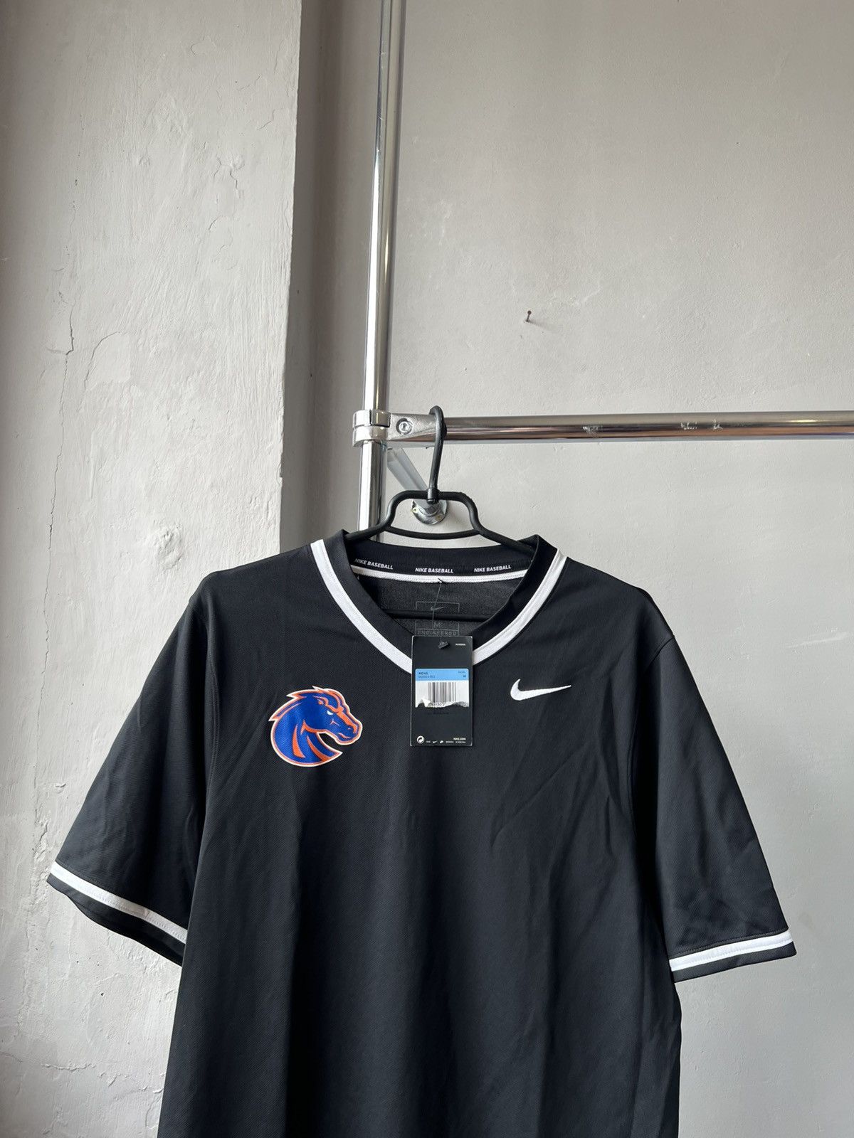Nike NIKE BOISE STATE BRONCOS BASEBALL JERSEY SHIRT MEN’S NWT NEW Size US M / EU 48-50 / 2 - 3 Thumbnail