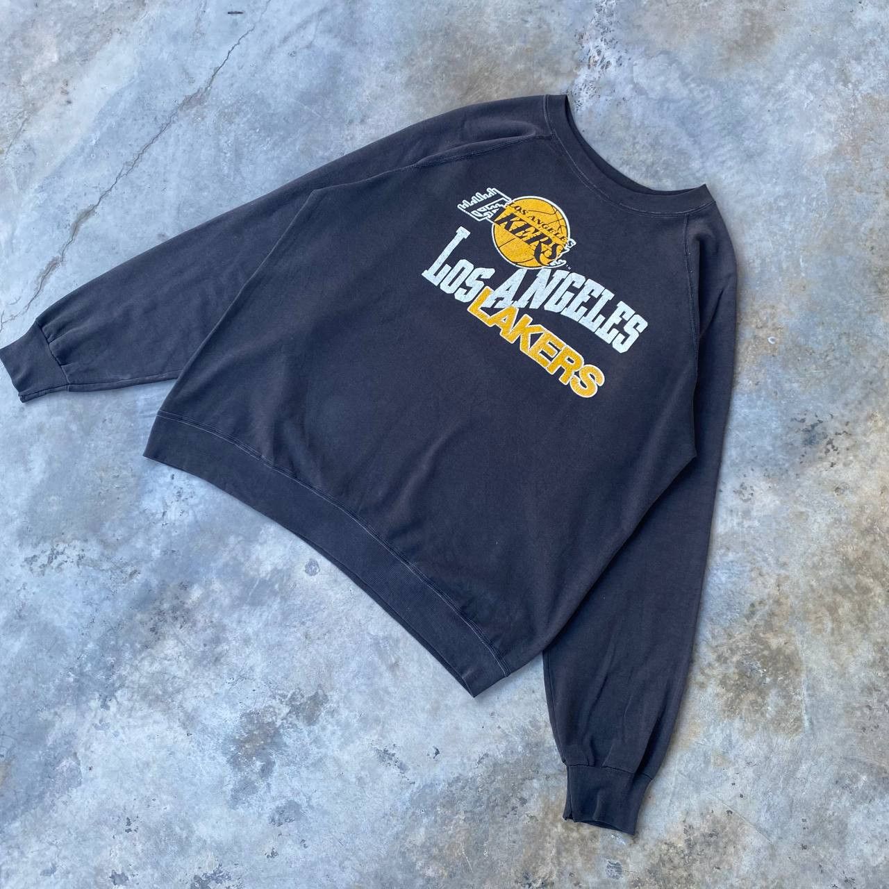 Vintage RARE VINTAGE 70S LAKERS LOS ANGELES FADED BLACK SWEATSHIRT Size US L / EU 52-54 / 3 - 4 Thumbnail