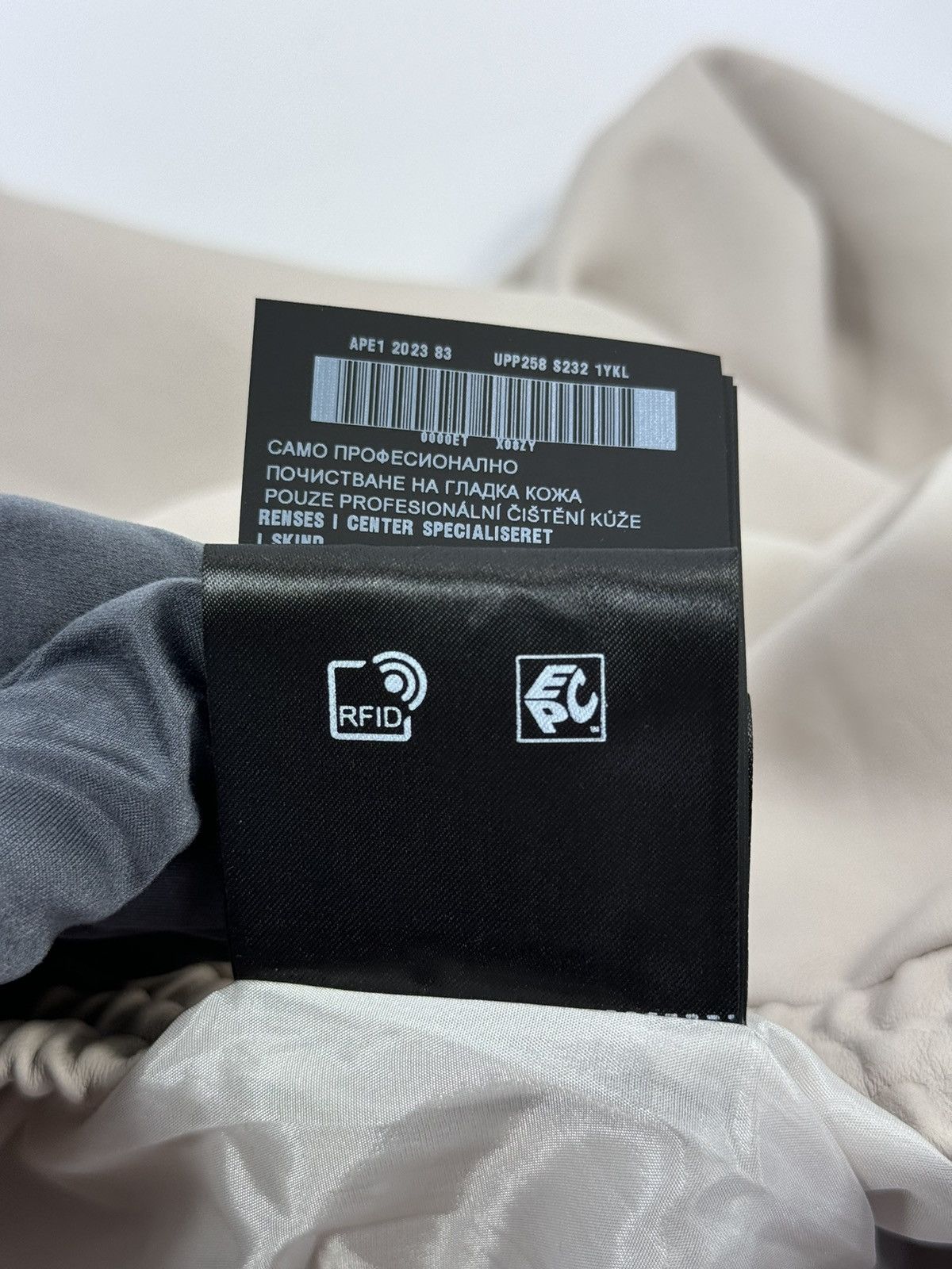 Prada PRADA LEATHER SHORTS Size US 34 / EU 50 - 15 Thumbnail