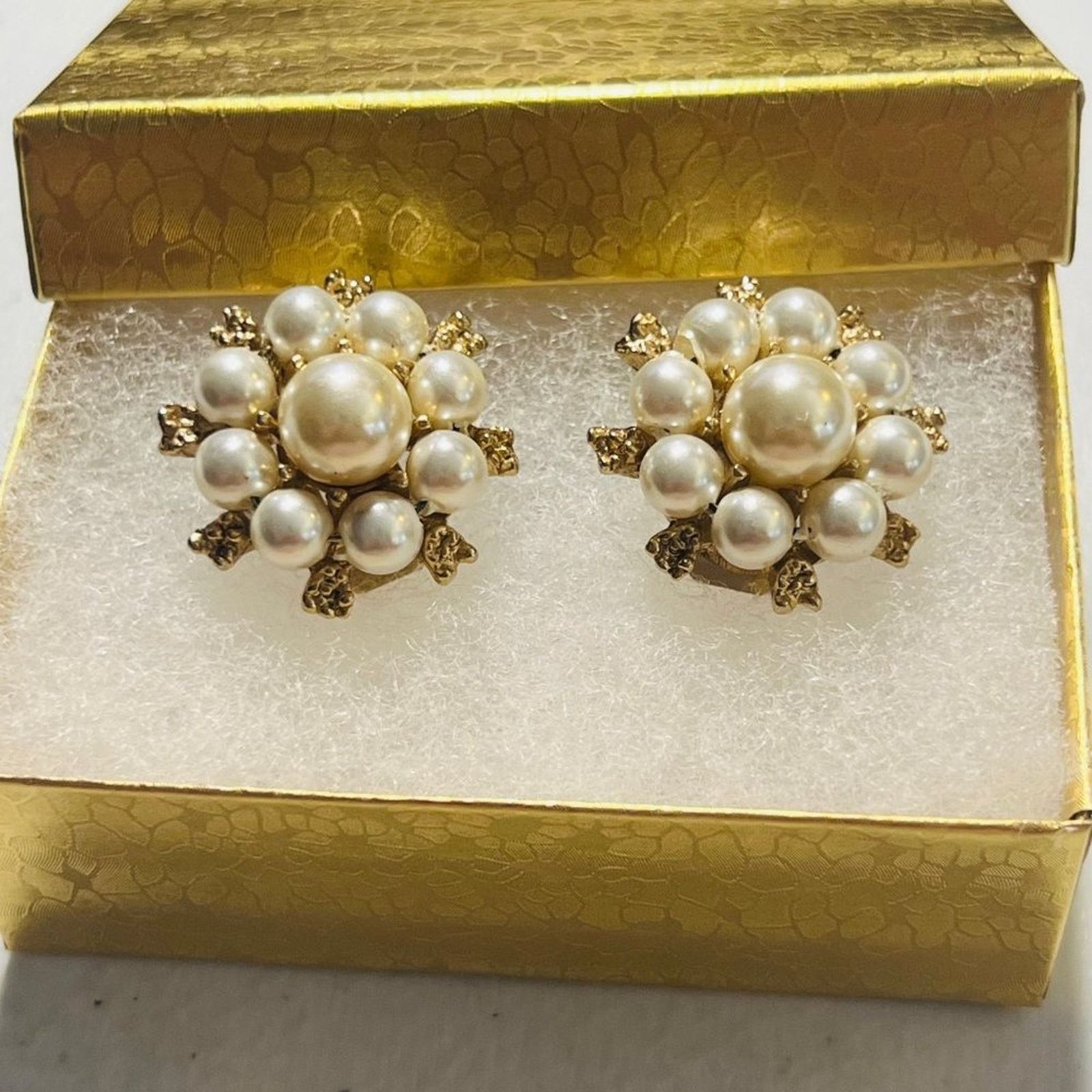 & Other Stories Vintage - Signed - Kramer Gold tone faux Pearl Earrings Size ONE SIZE - 4 Thumbnail