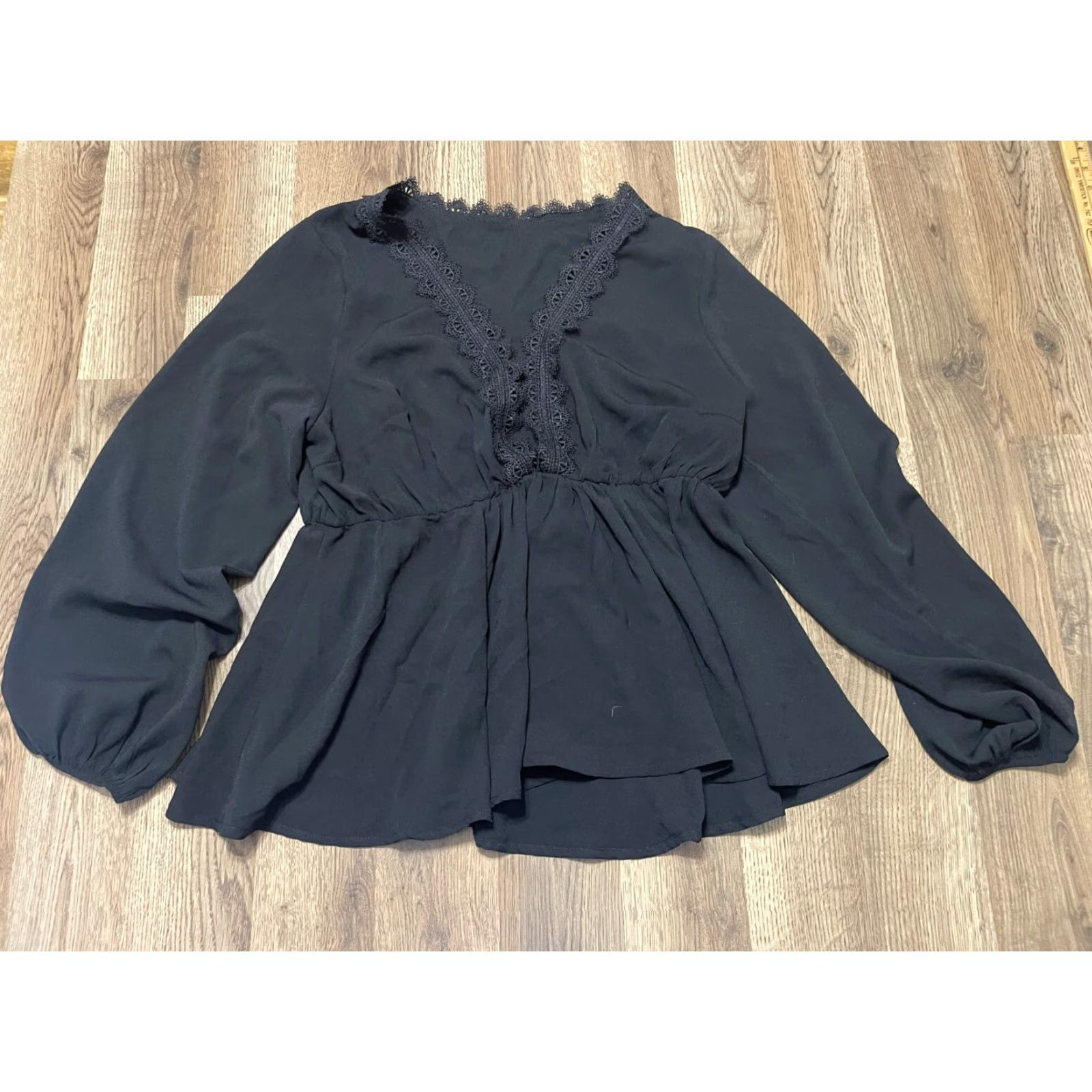 Shein SheIn Shirt, Women’s Plus Size 1X Black V-neck Lace Long Sleeve, T-Shirt, 1X, Black, V-Neck Lace, Long Sleeve, Plus Size, Women, 1X Size XL / US 12-14 / IT 48-50 - 2 Thumbnail