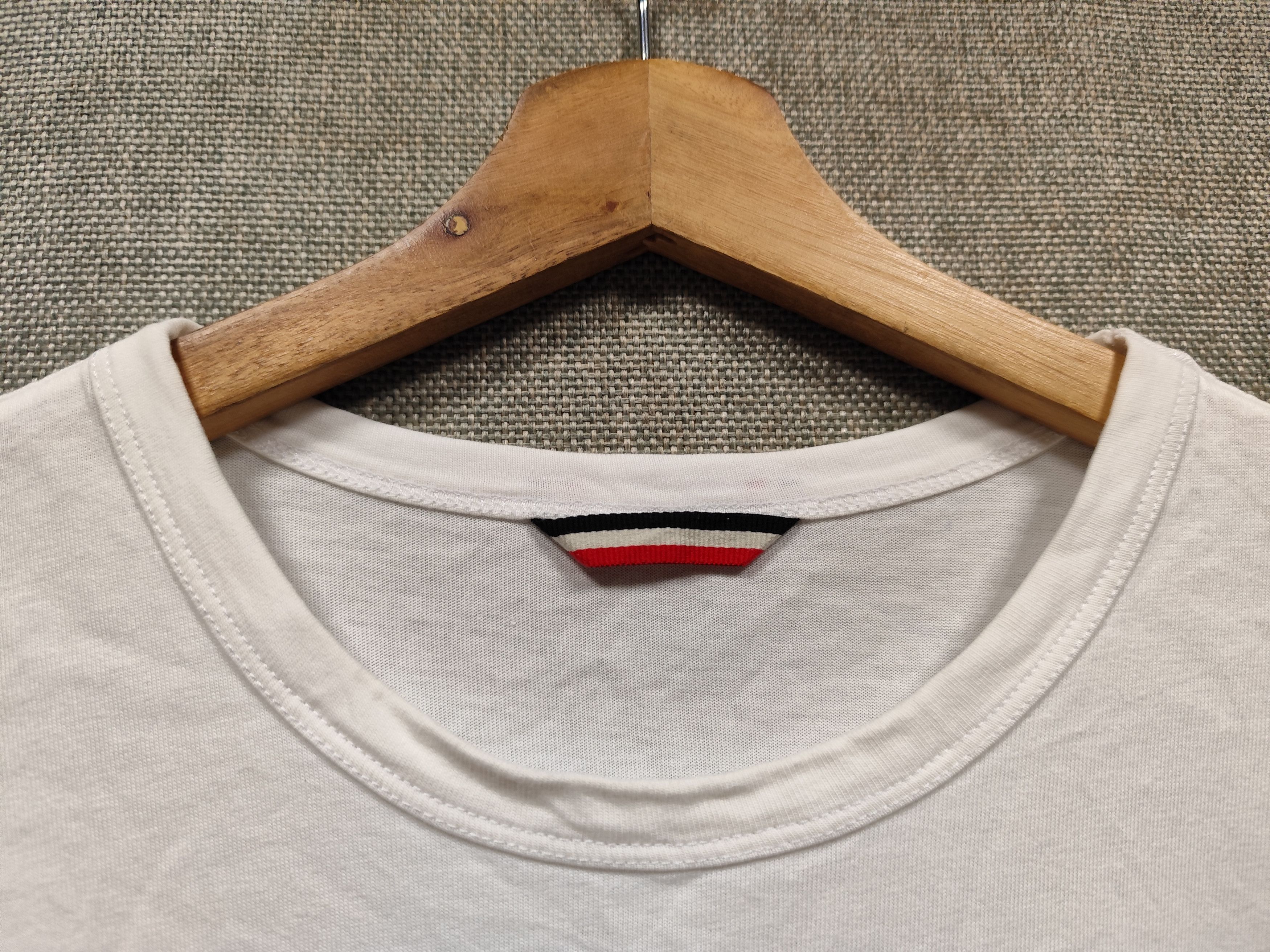 Moncler Moncler Tee Size US L / EU 52-54 / 3 - 4 Thumbnail