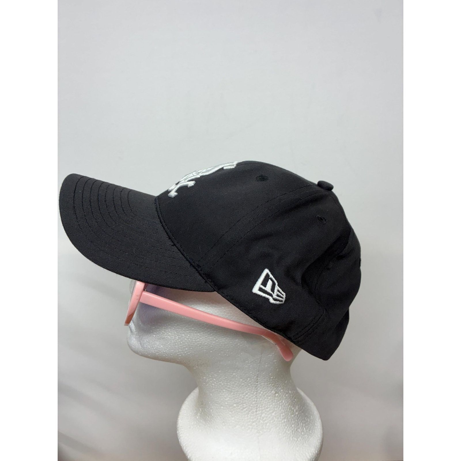 New Era Vintage Chicago White Sox New Era Strapback Hat Black MLB Size ONE SIZE - 3 Thumbnail