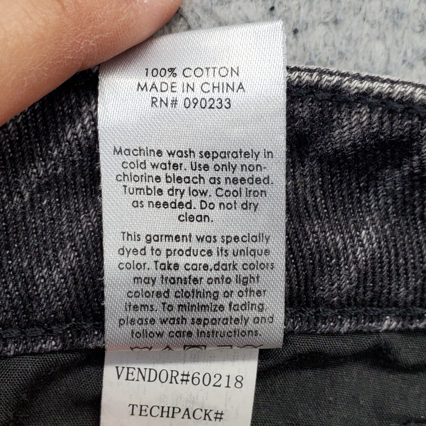 Pacsun PacSun Mom Jeans Womens 28 Black Denim Stretch Dark Wash Whiskered Straight Leg Jeans Womens 28 Black PacSun Mom Jeans Size 28" / US 6 / IT 42 - 7 Thumbnail