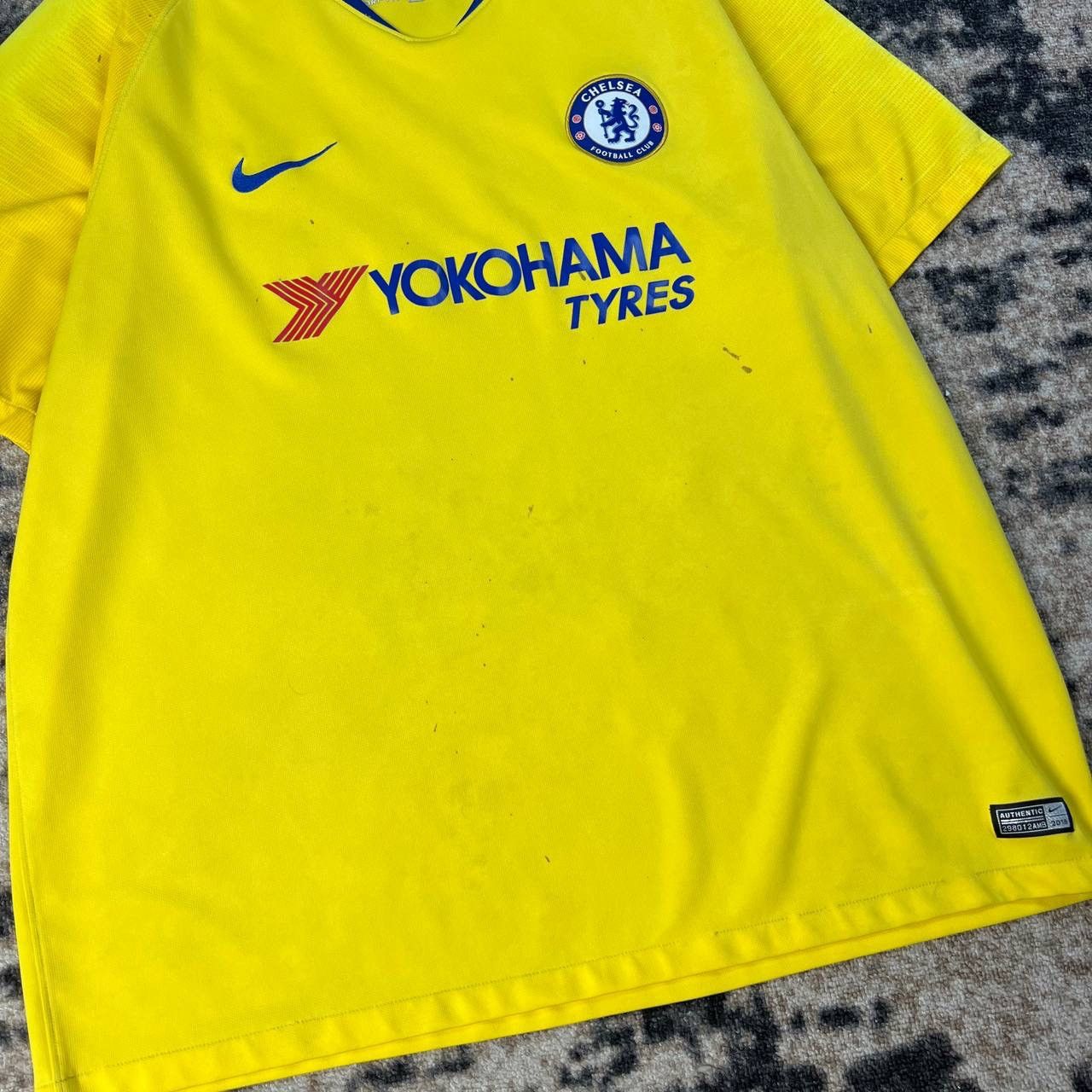 Nike Nike x Chelsea Vintage Y2K Soccer Jersey T-Shirt Size US XXL / EU 58 / 5 - 7 Thumbnail