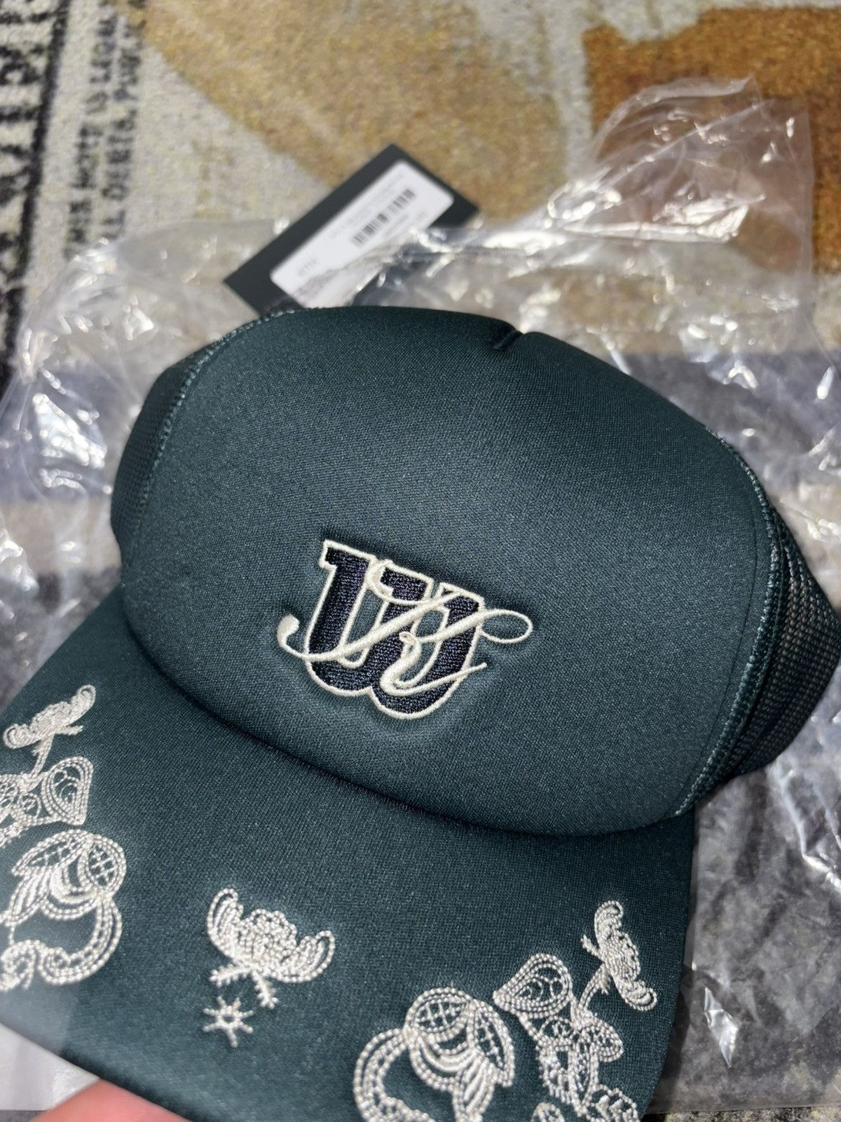 Kith × Ronnie Fieg × Wilson Kith x Wilson Polyfoam Nolan Trucker Hat Stadium Size ONE SIZE - 2 Thumbnail