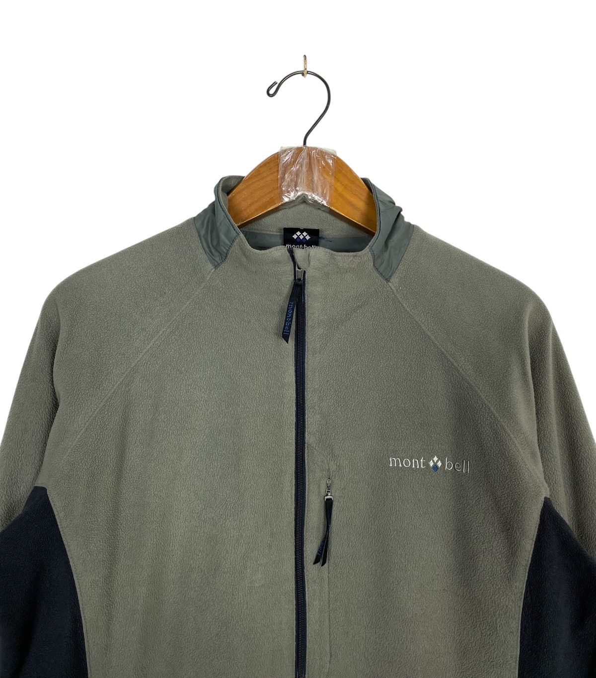 Montbell Rare‼️ Montbell Fleece Zipper Script Logo Size US S / EU 44-46 / 1 - 4 Thumbnail