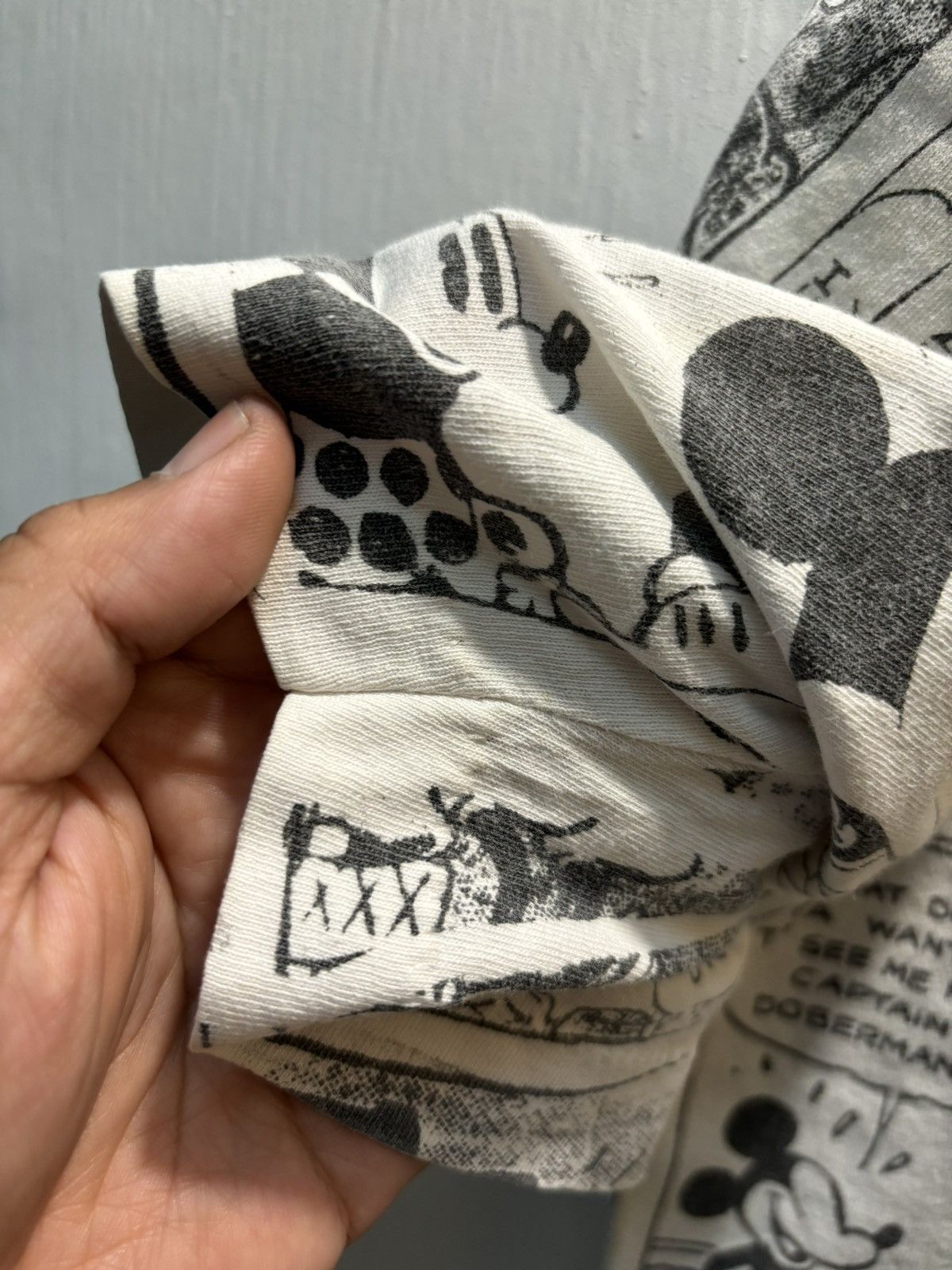 Mickey Mouse × Vintage VINTAGE VTG Mickey Mouse Fullprint Size US L / EU 52-54 / 3 - 11 Thumbnail