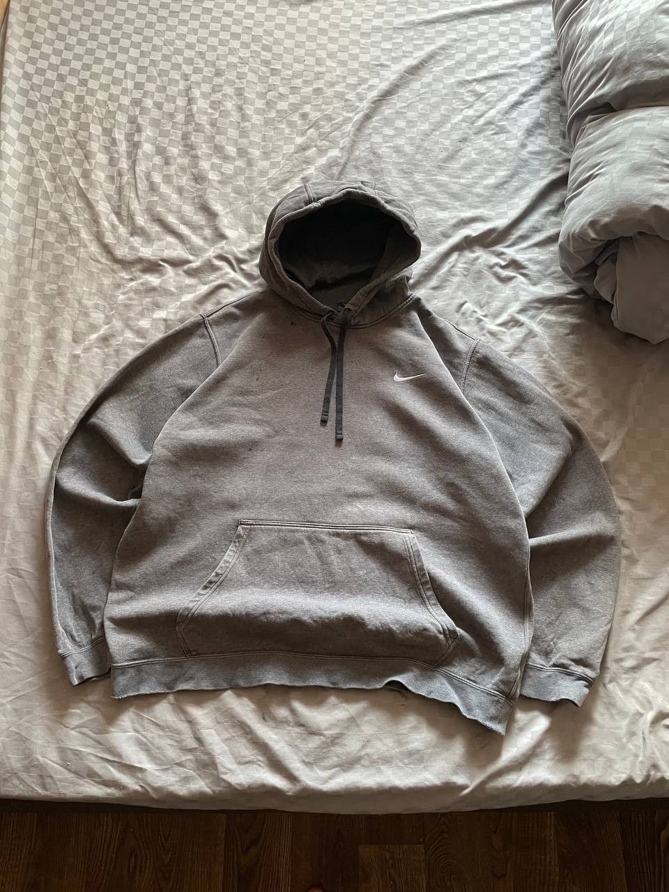 Nike Vintage Nike Hoodie Sweater thrashed sun faded swoosh check Size US XL / EU 56 / 4 - 1 Thumbnail