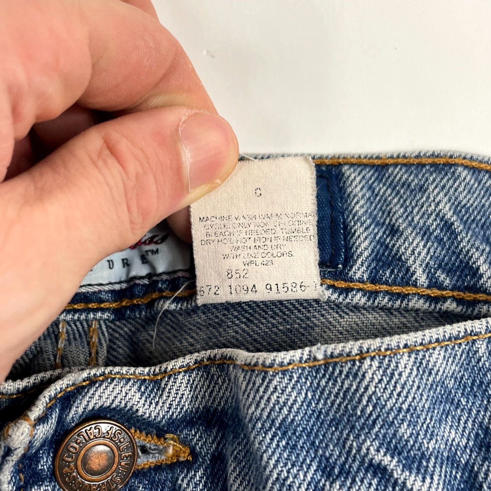 Levi's Levi's 540 Vintage Jeans Men 42 x 30 Blue Relaxed Straight Leg Mid Wash - Medium Size Size US 42 / EU 58 - 7 Thumbnail