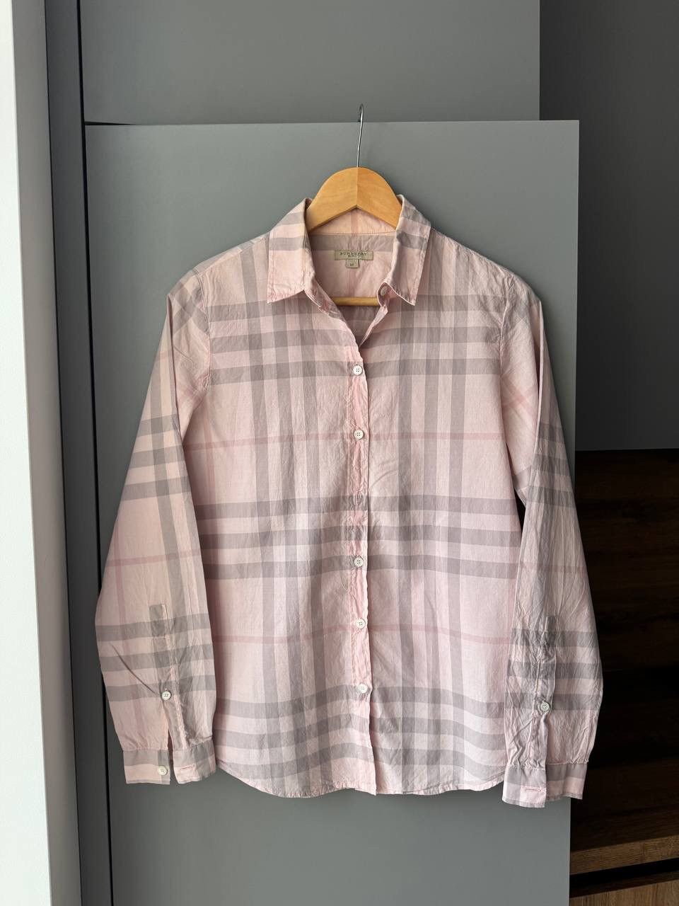 Burberry × Designer Womens Burberry Brit Nova Check L/S Shirt Size M Luxury Size M / US 6-8 / IT 42-44 - 1 Thumbnail
