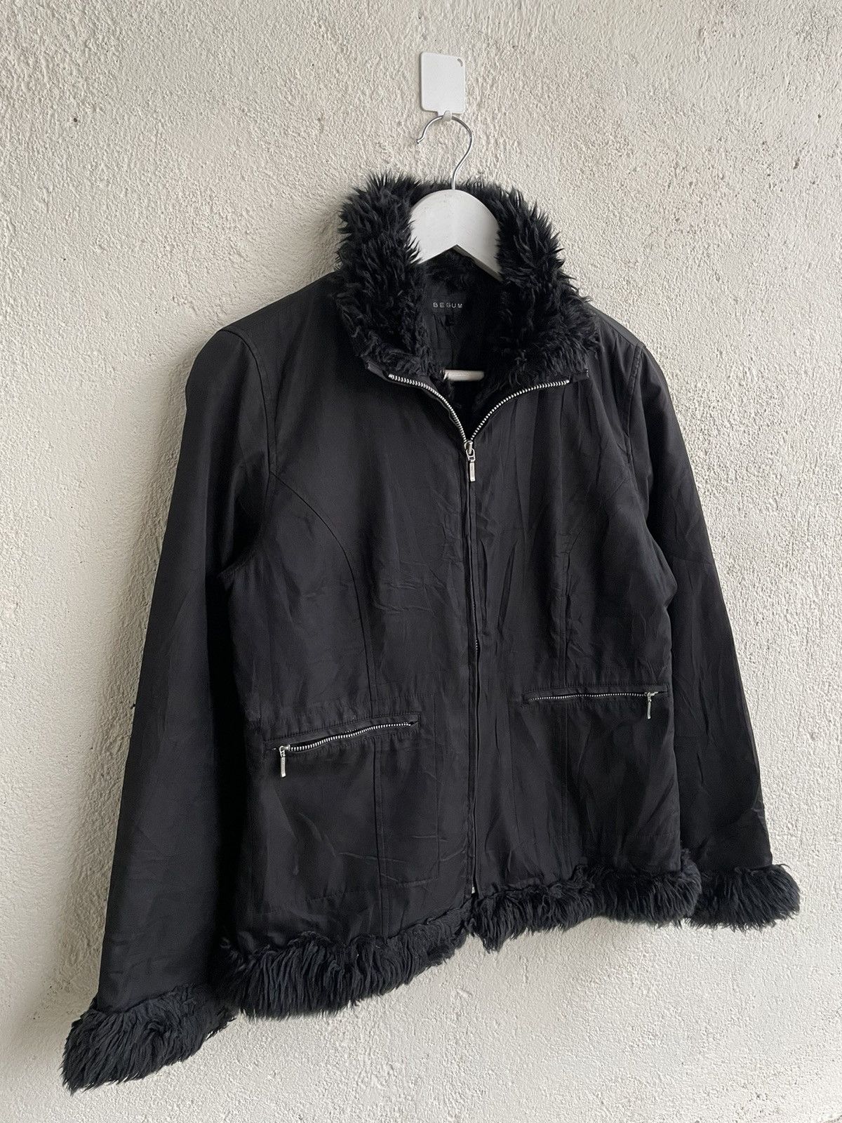 2000s begum Japan faurfuxfur jacket Black Opium style