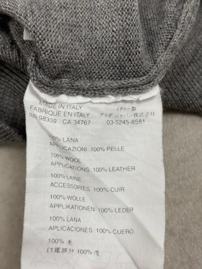 Miu Miu 2000s Miu Miu Grey Classy Wool Minimalist Turtleneck Sweater Size US S / EU 44-46 / 1 - 10 Thumbnail