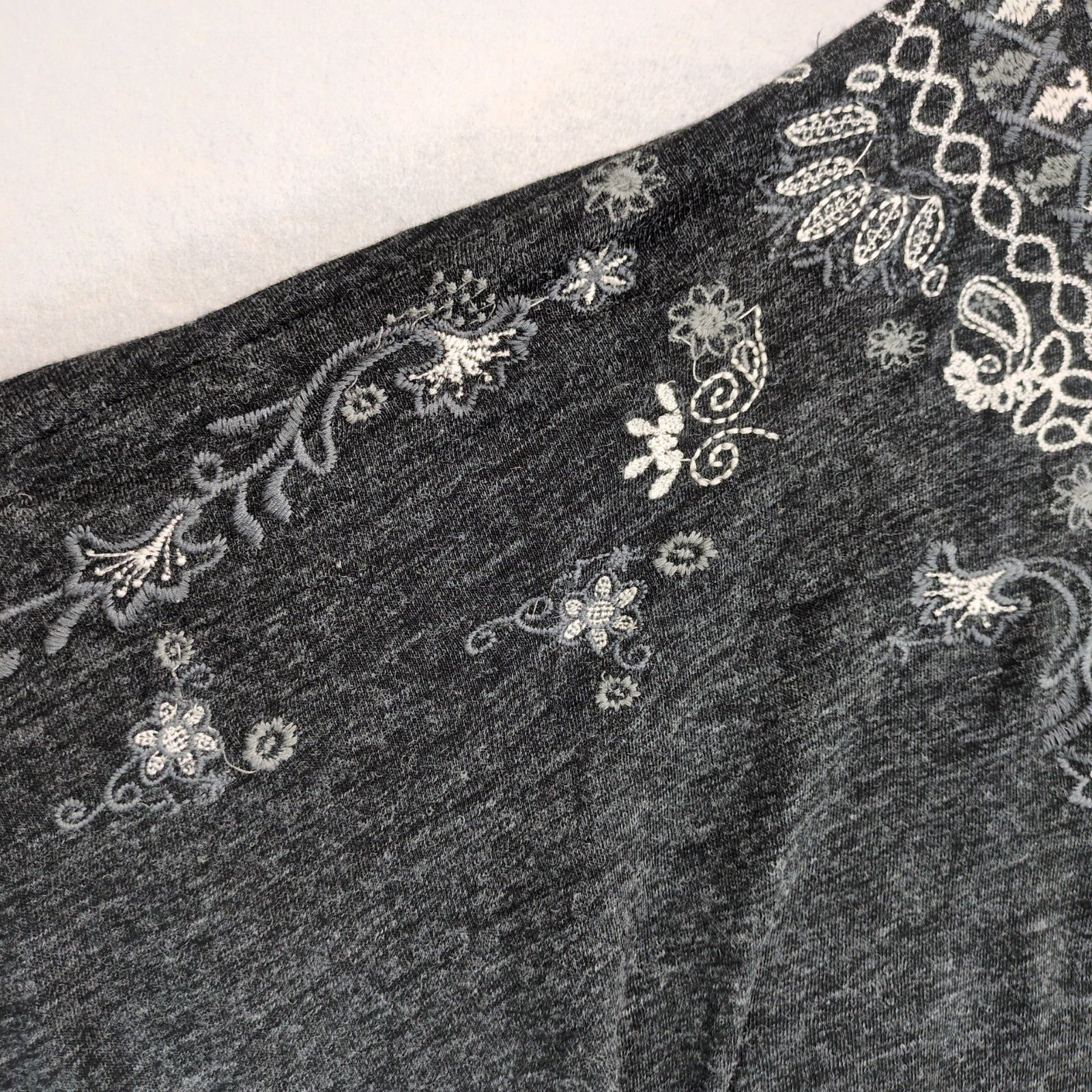 Other Monoreno Women's S Embroidered Gray Knit Poncho Top, Batwing Size S / US 4 / IT 40 - 6 Thumbnail