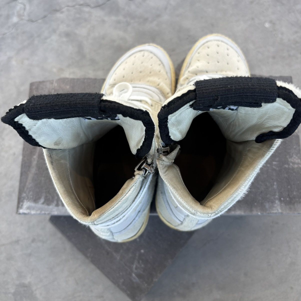 Rick Owens FW08’ Rick Owens “Milk” Pony Hair Dunks Size US 8.5 / EU 41-42 - 9 Thumbnail
