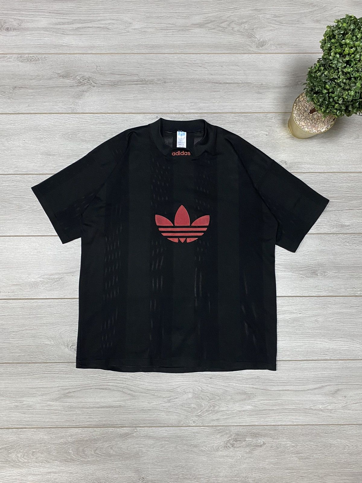 Adidas Adidas made in Britain big logo mesh t-shirt Size US L / EU 52-54 / 3 - 1 Thumbnail