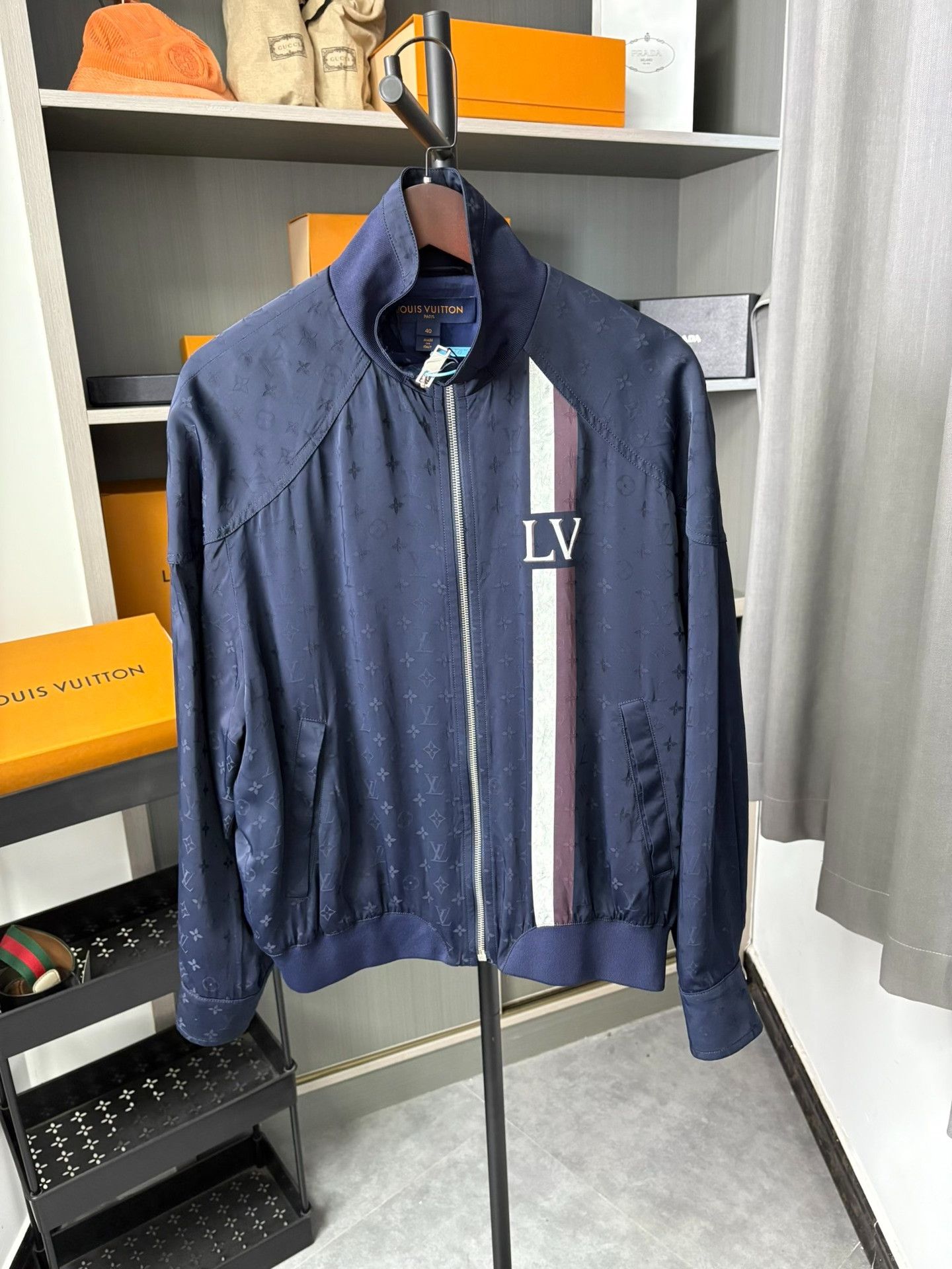 Louis Vuitton Louis Vuitton Blue Light Jacket 40 Men Size US M / EU 48-50 / 2 - 1 Thumbnail