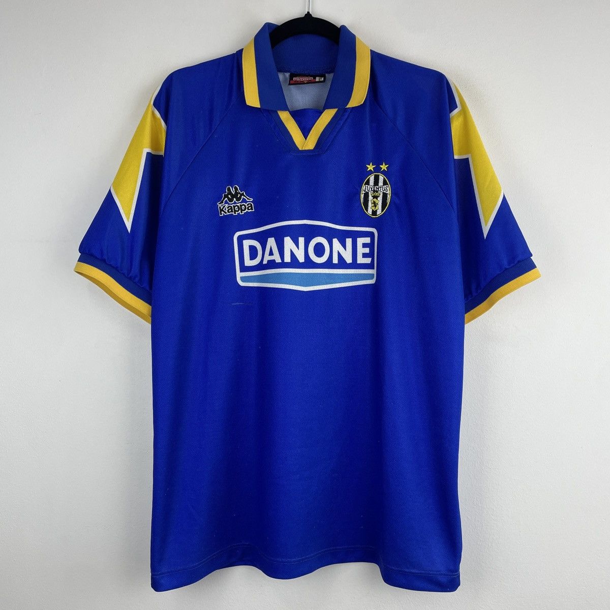 Kappa Vintage Juventus 1994/1995 Away Jersey Kappa Men’s Shirt Size US L / EU 52-54 / 3 - 1 Thumbnail