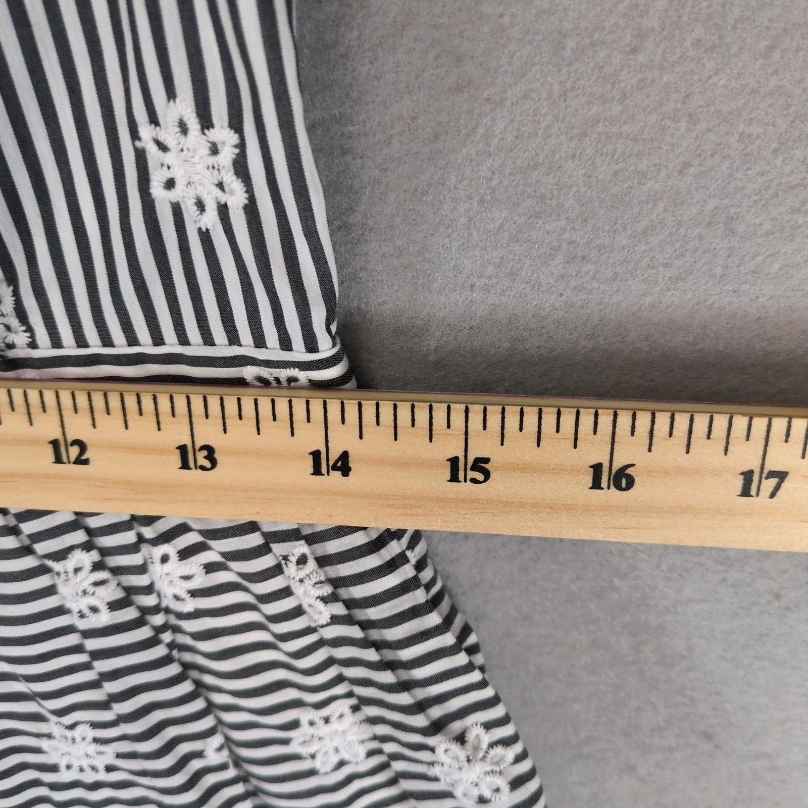 Other Willow & Clay Embroidered Floral Eyelet Lace Striped Dress Size L / US 10 / IT 46 - 6 Thumbnail