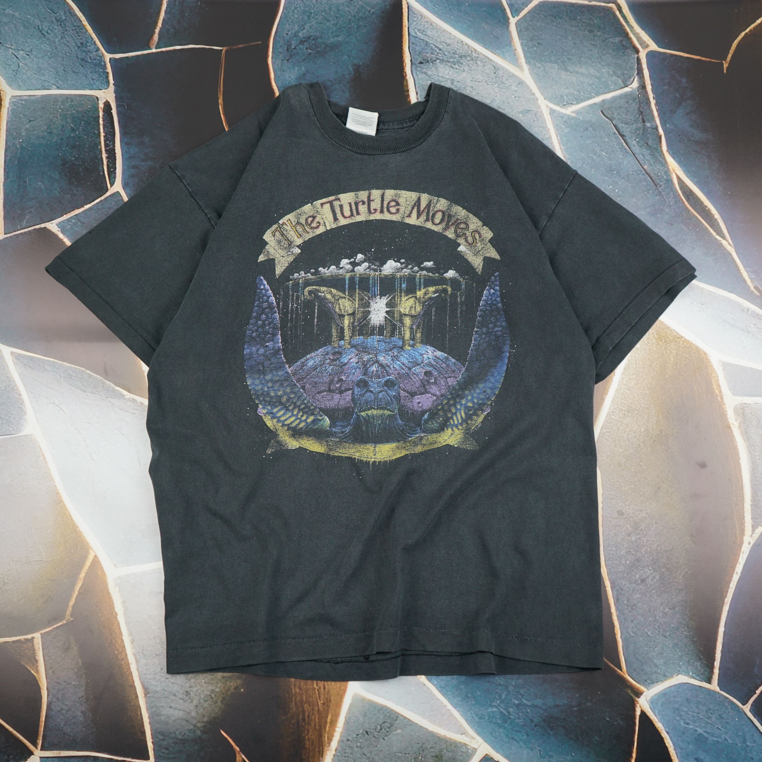 Arts & Science × Vintage Vintage 90s Big Turtle Holds Earth T-Shirt Size US XL / EU 56 / 4 - 1 Thumbnail